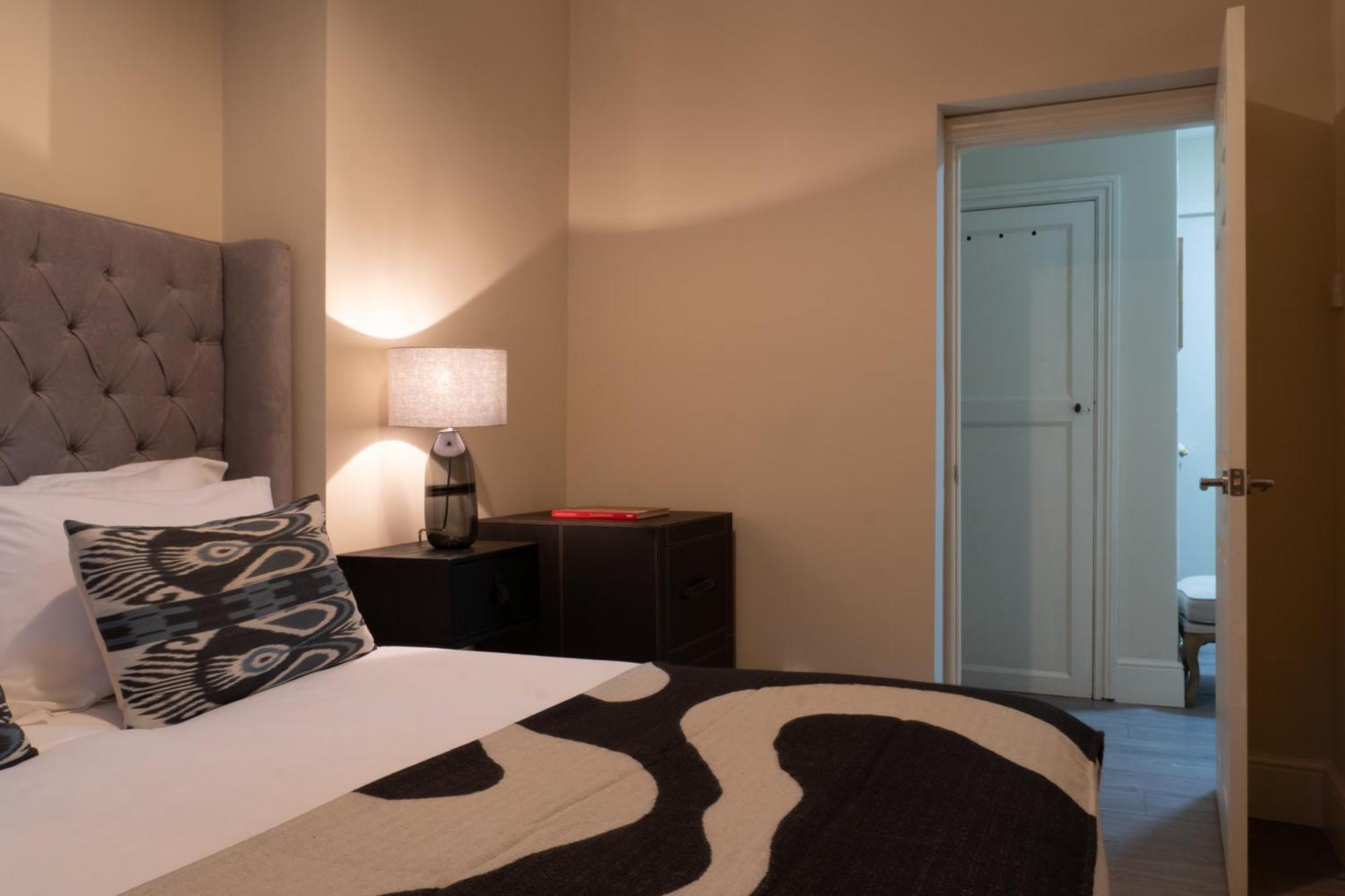 The Egerton - Luxury Apartment London