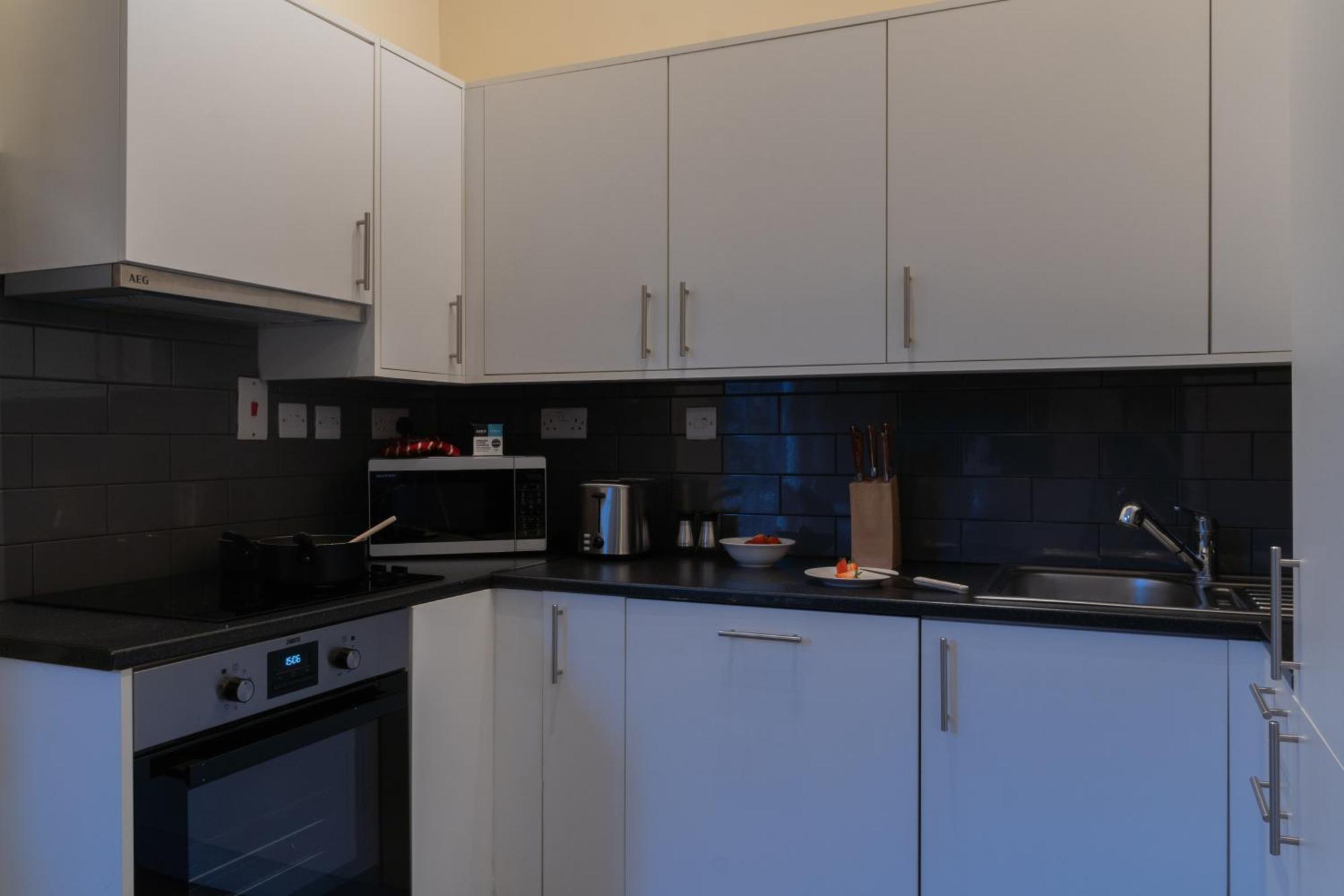 The Egerton - Luxury Apartment