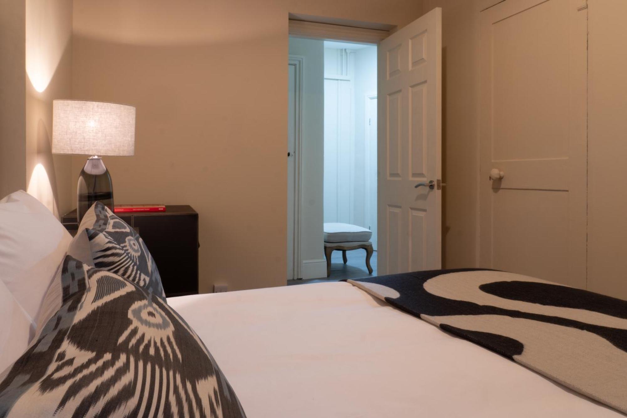 The Egerton - Luxury Apartment