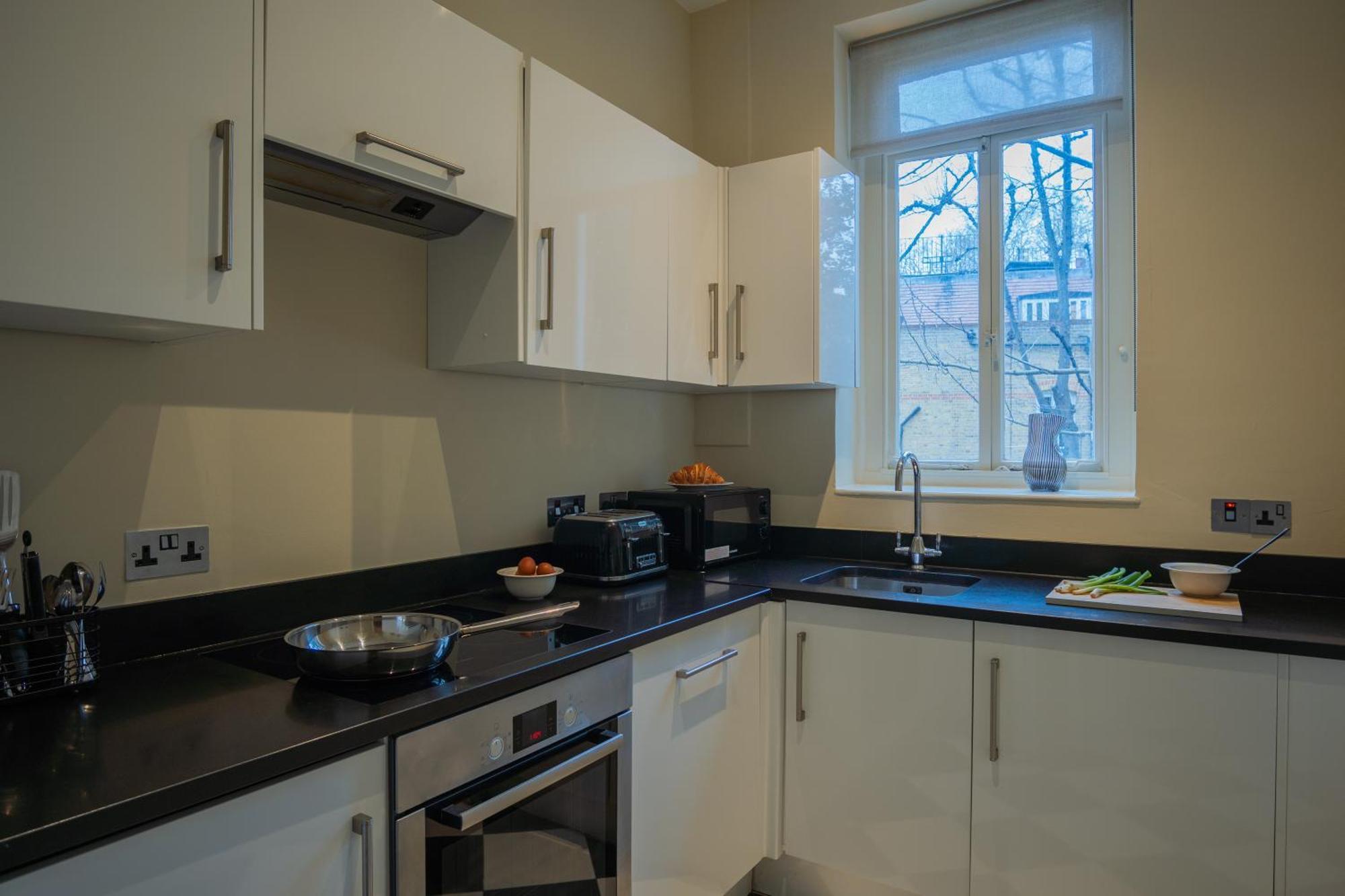 The Egerton - Luxury * London