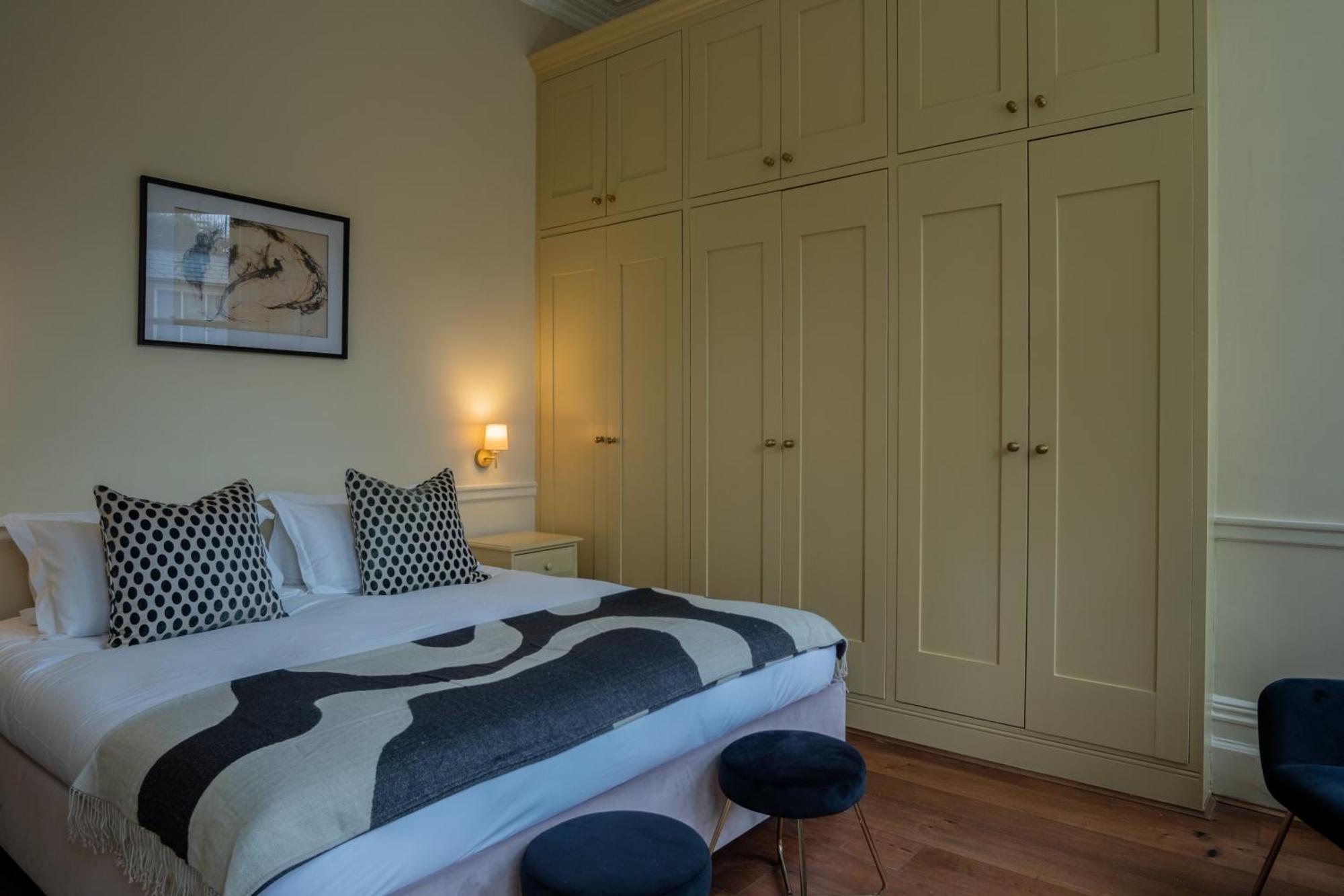 Apartment The Egerton - Luxury London