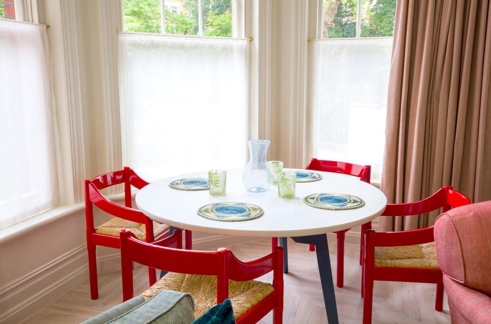 Apartment Stylish & Luxury, Just Redecorated Kensington Flat London