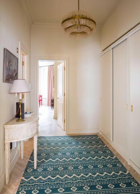 Apartment Stylish & Luxury, Just Redecorated Kensington Flat London