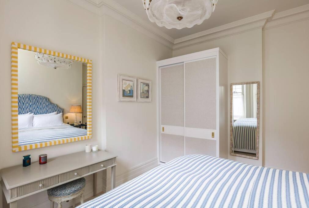 Stylish & Luxury, Just Redecorated Kensington Flat Apartment