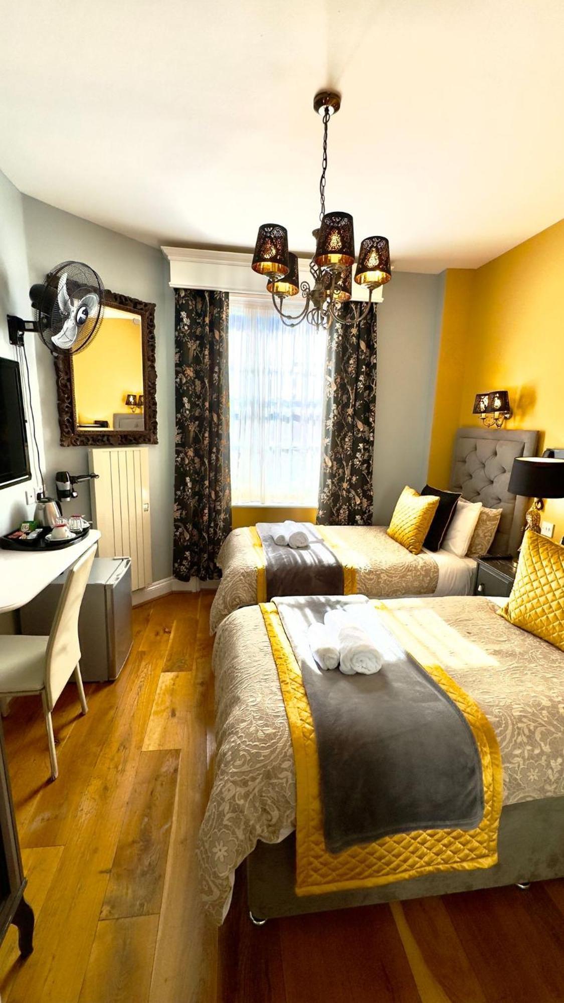 Piccolino Hyde Park 2* London