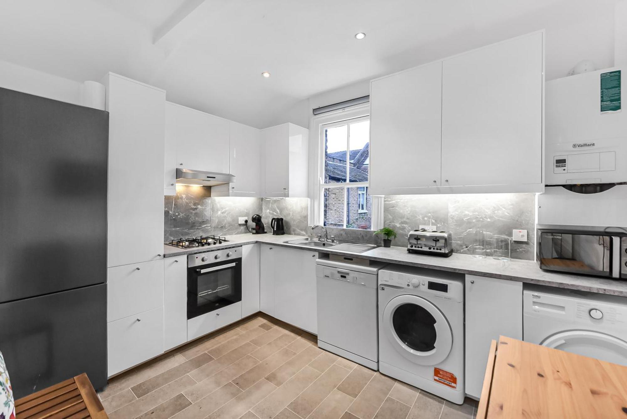 Appartement Groves 4 Bedroom, Shepherds Bush