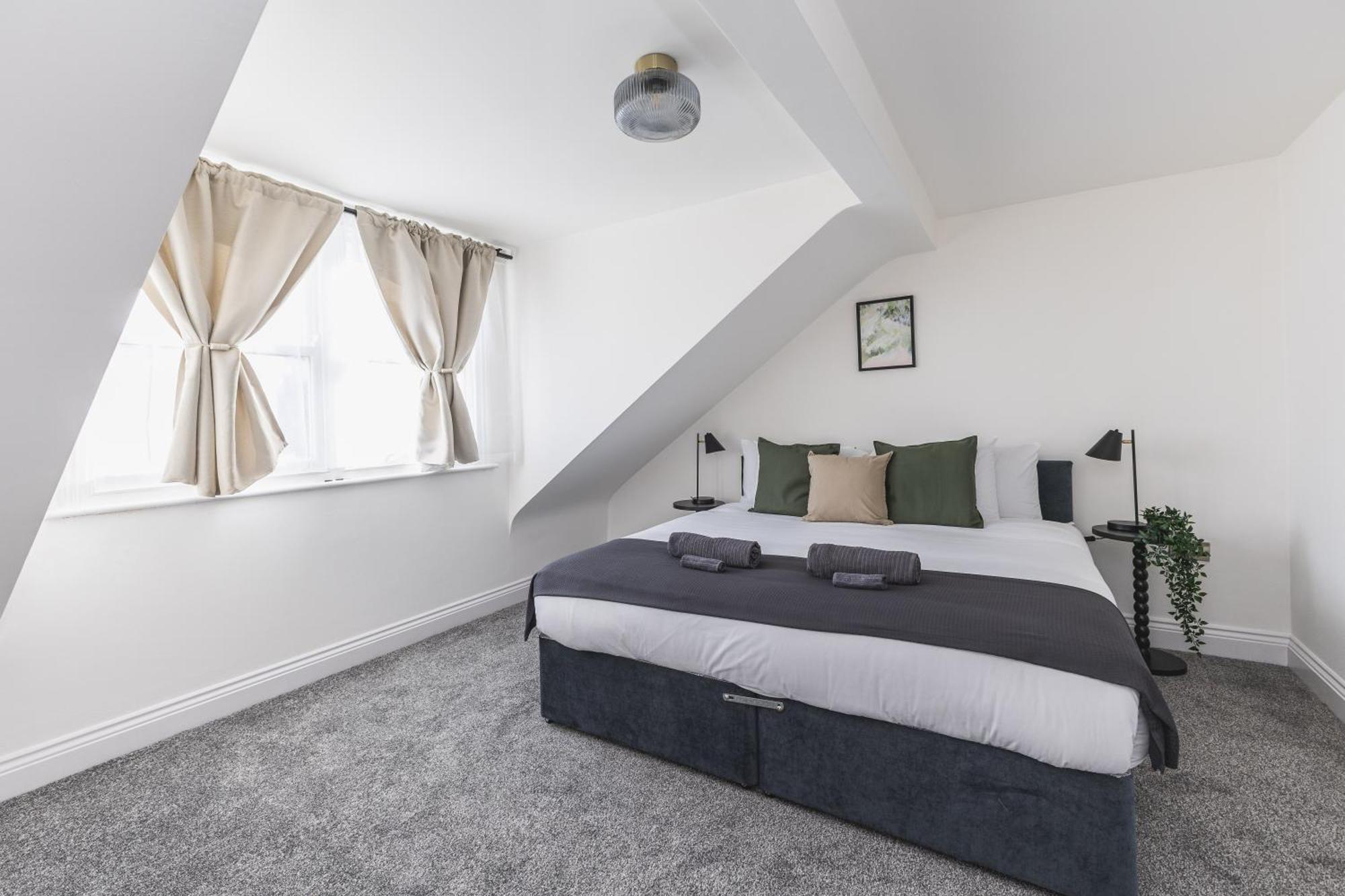 Arte Serviced Stratford - 3 Bedrooms 2 Bathrooms London, Stratford, Maryland, Free Parking, Garden, Weekly Or Monthly - Up To 8 Guests Feriehus *