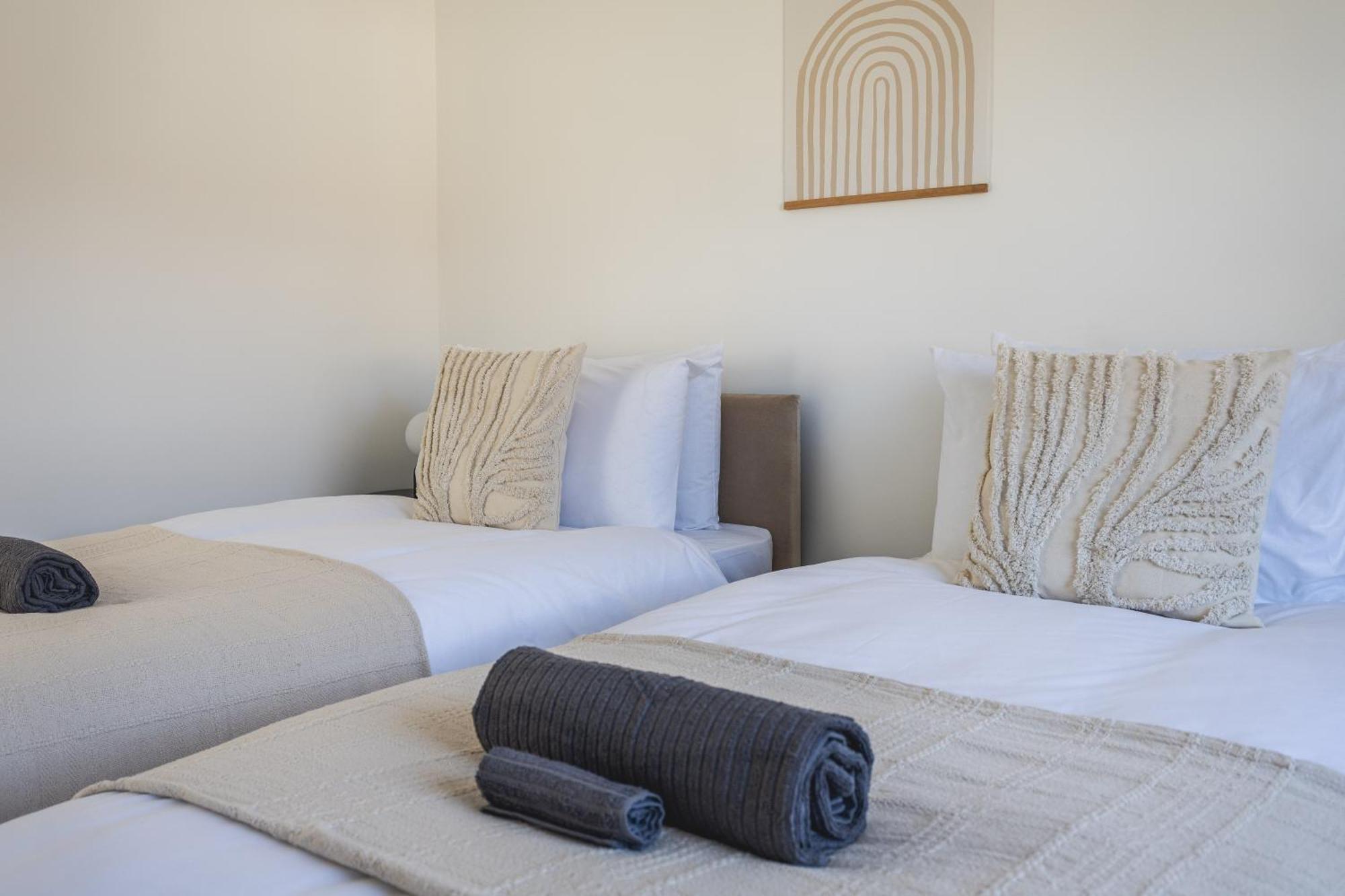 Feriehus Arte Serviced Stratford - 3 Bedrooms 2 Bathrooms London, Stratford, Maryland, Free Parking, Garden, Weekly Or Monthly - Up To 8 Guests *
