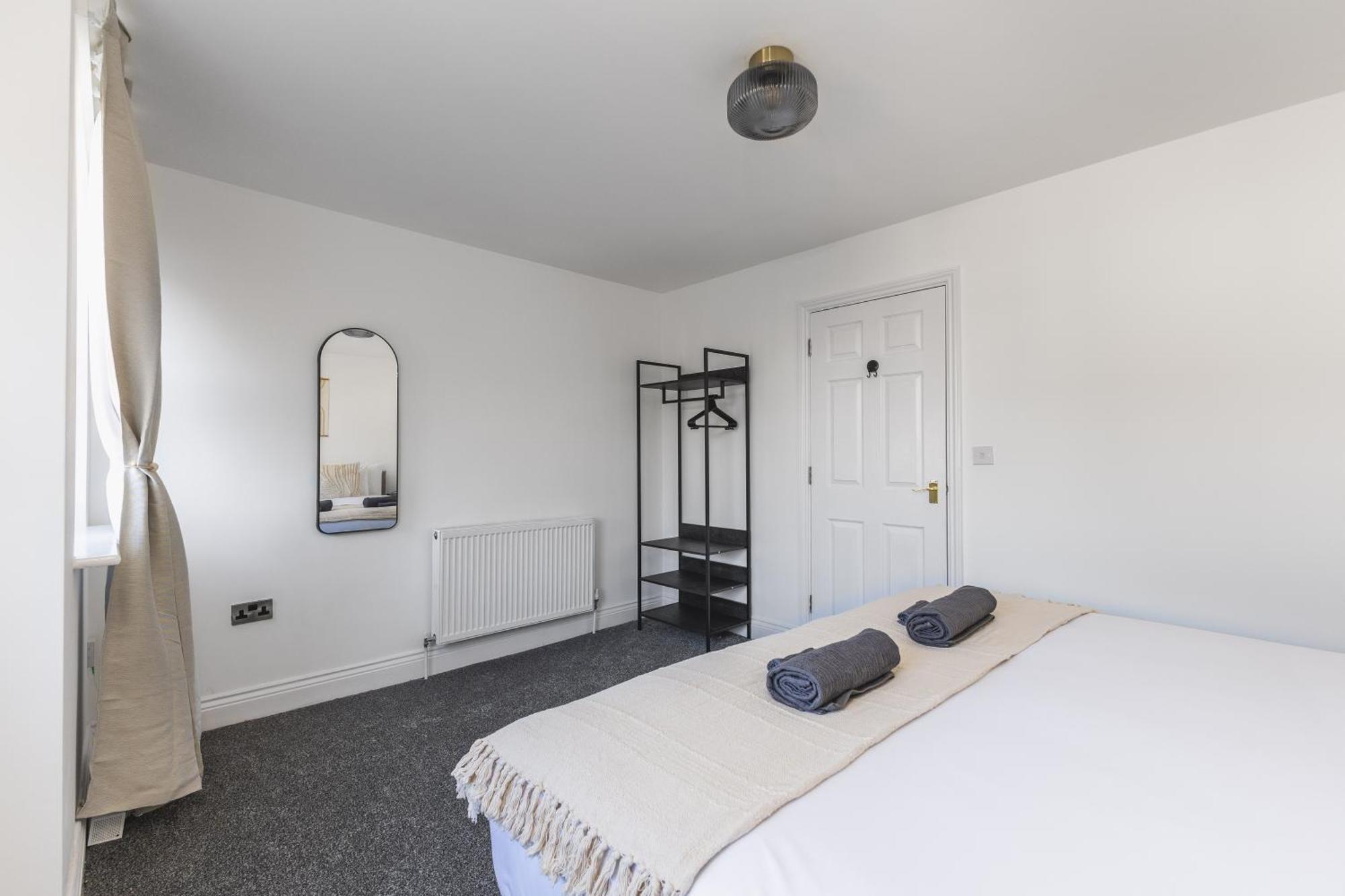 Feriehus Arte Serviced Stratford - 3 Bedrooms 2 Bathrooms London, Stratford, Maryland, Free Parking, Garden, Weekly Or Monthly - Up To 8 Guests London