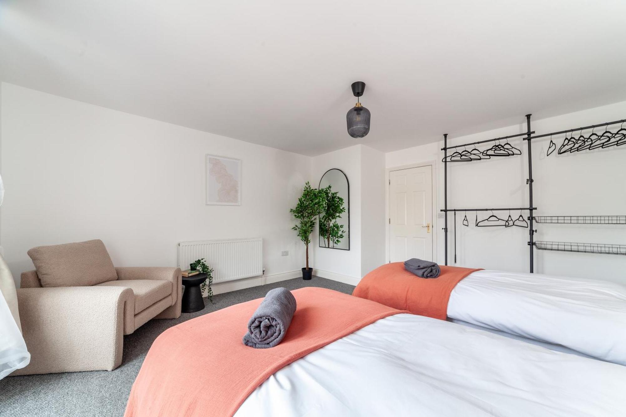 Arte Serviced Stratford - 3 Bedrooms 2 Bathrooms London, Stratford, Maryland, Free Parking, Garden, Weekly Or Monthly - Up To 8 Guests Feriehus
