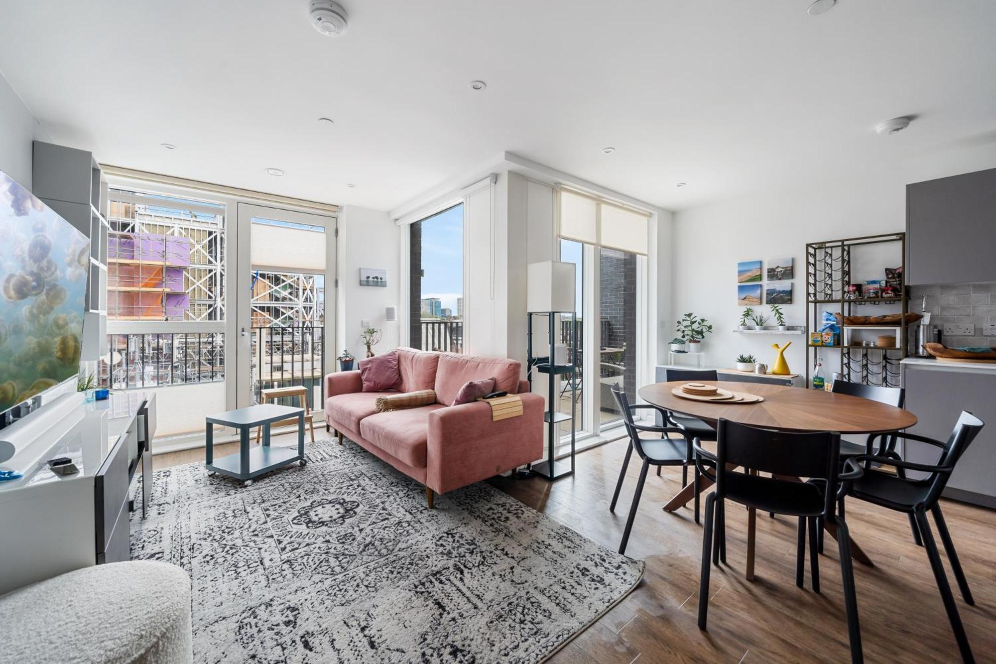 Apartment Impeccable Modern 2br Peachy London