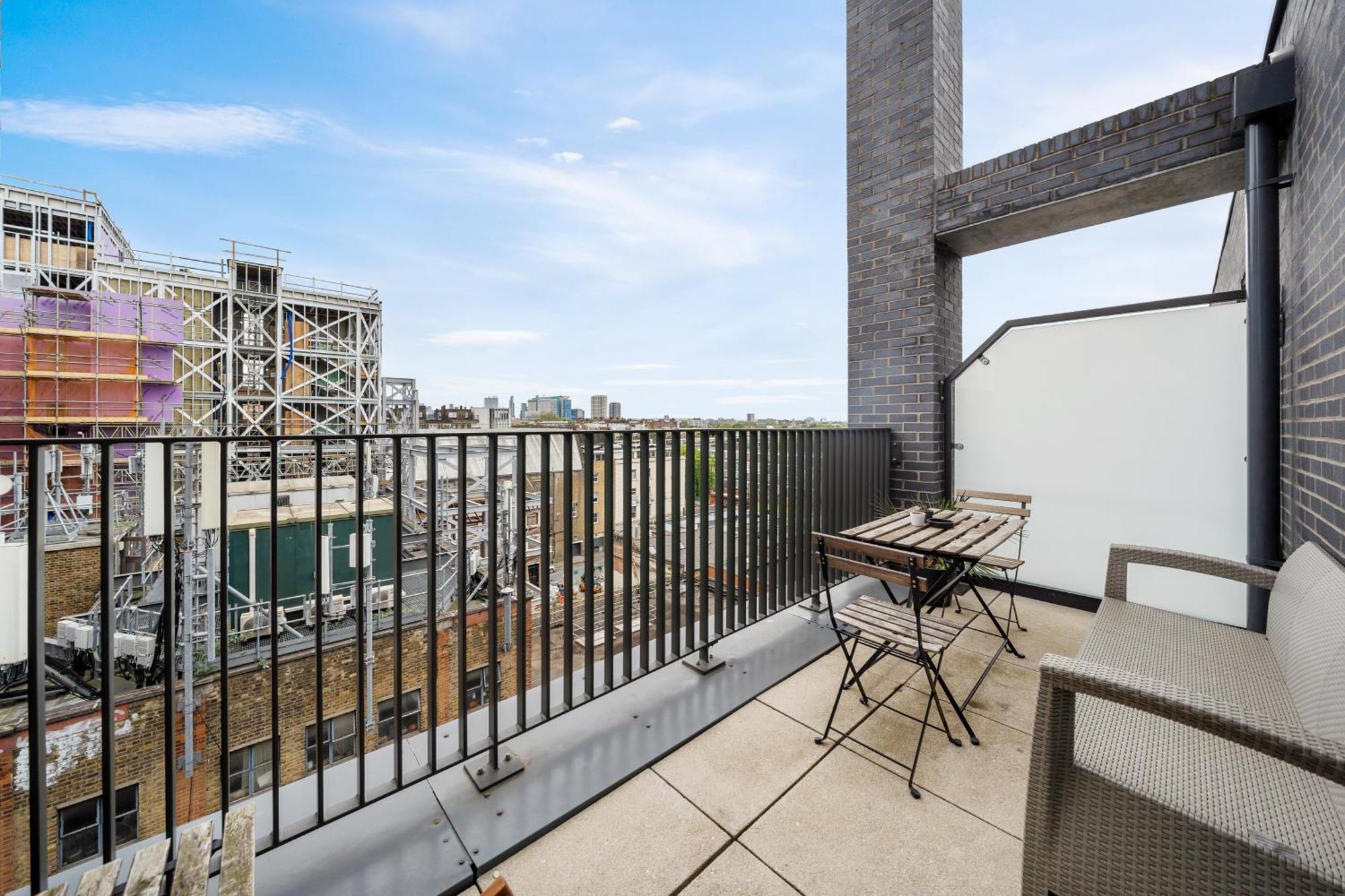 Apartment Impeccable Modern 2br Peachy London