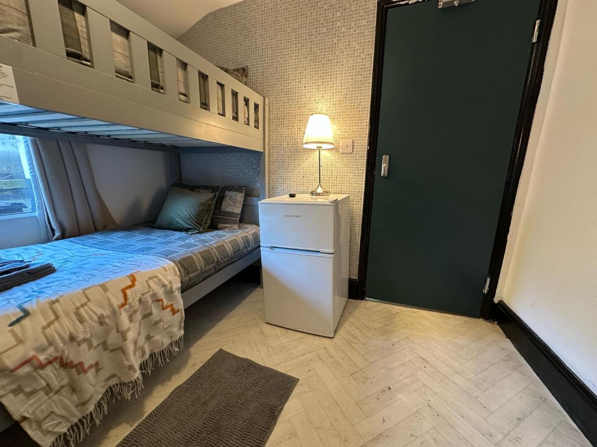 Guest house 10 Minutes To Vaux London