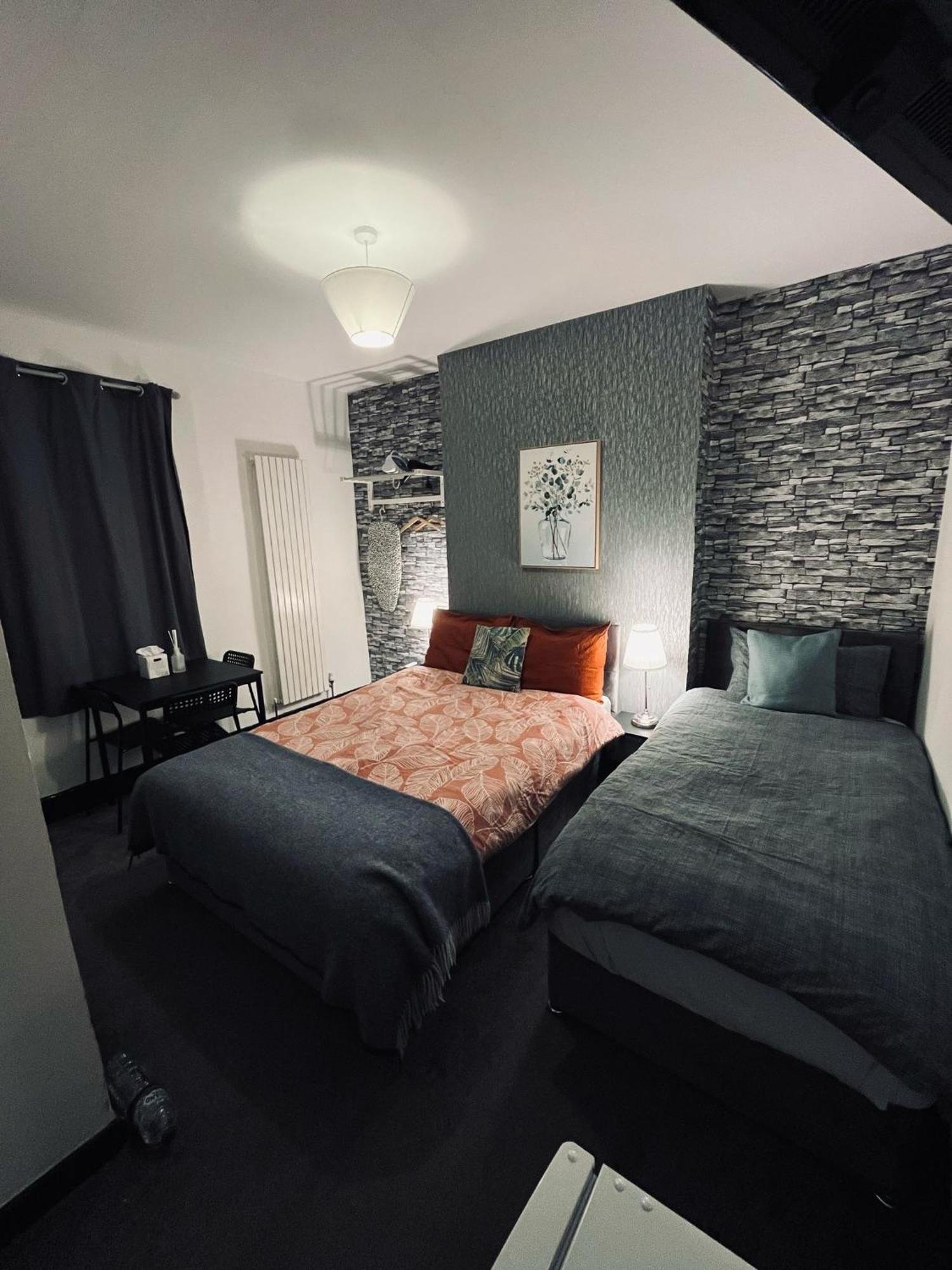 10 Minutes To Vaux Guest house London