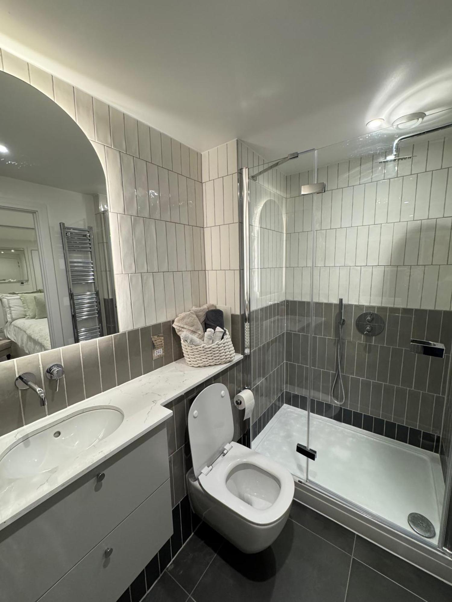 High Deluxe Standard Flat For 6 People In The Heart Of *