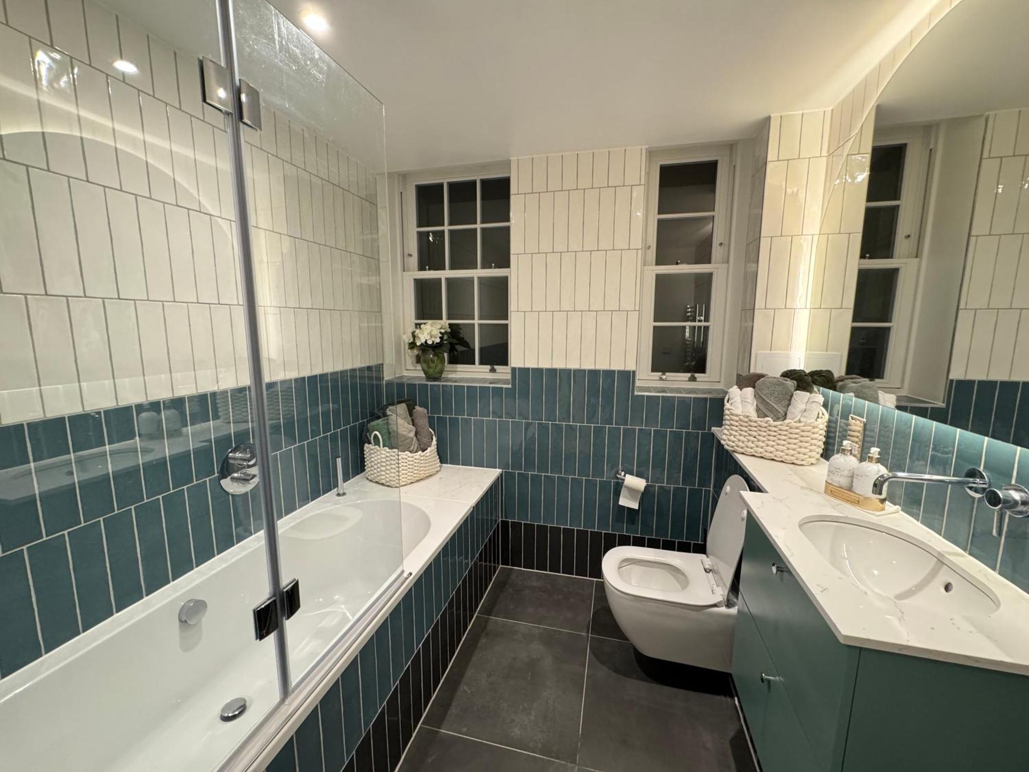 High Deluxe Standard Flat For 6 People In The Heart Of Apartment *