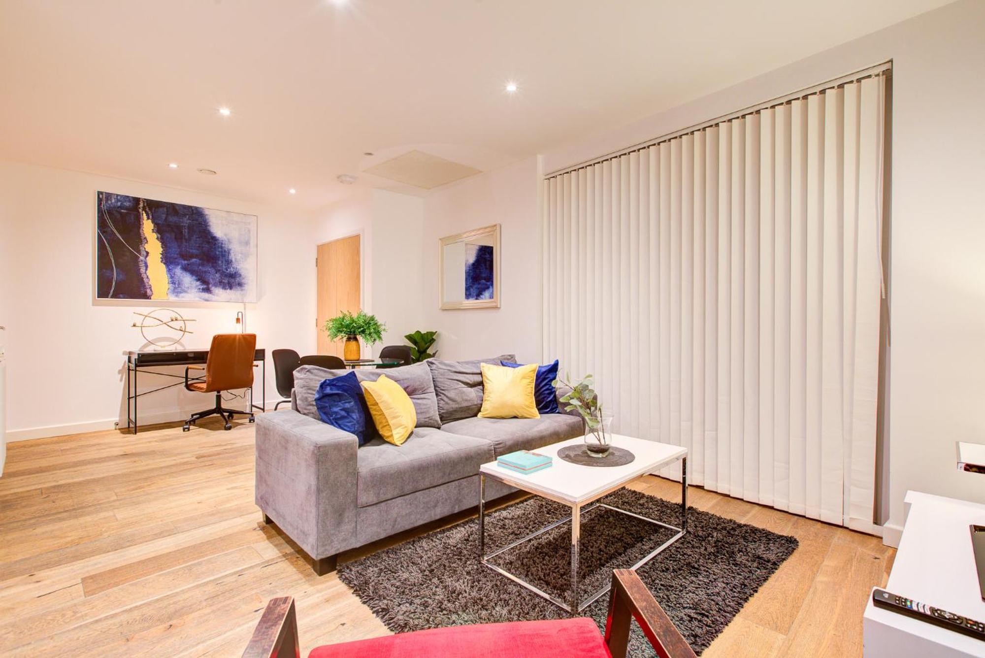 Hybrid Resi Greenwich Near O2 Arena *