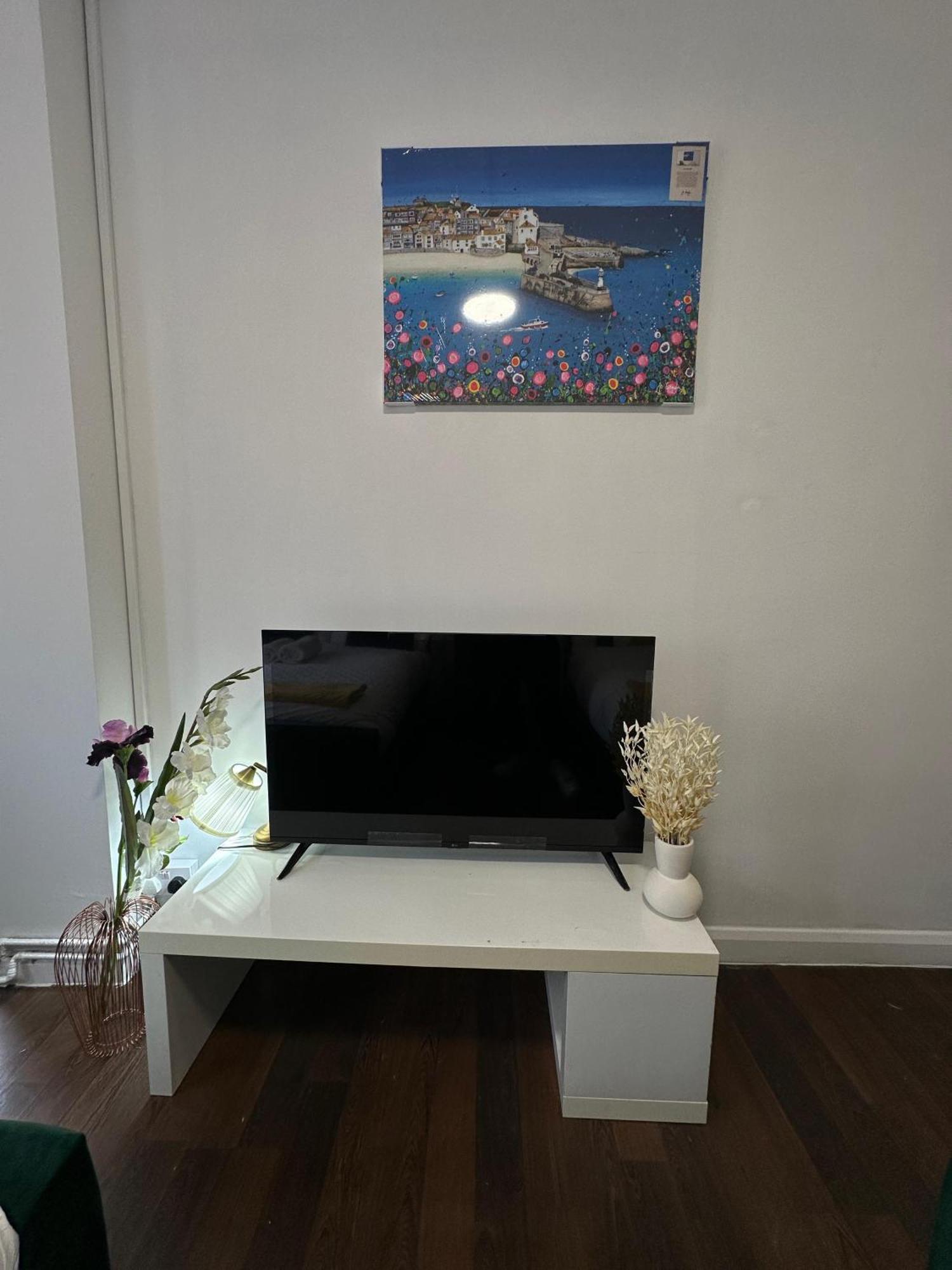 Lovely 1bedroom For 6ppl In Whitechapel, 1min Away To Dlr Station