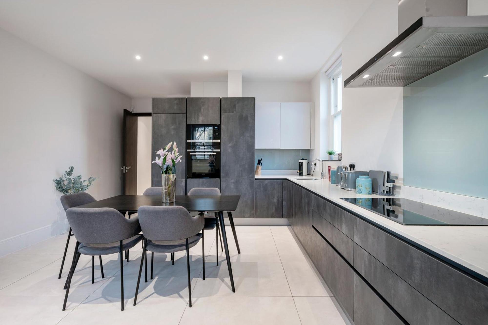 Premium Hungerford Road Apartment *