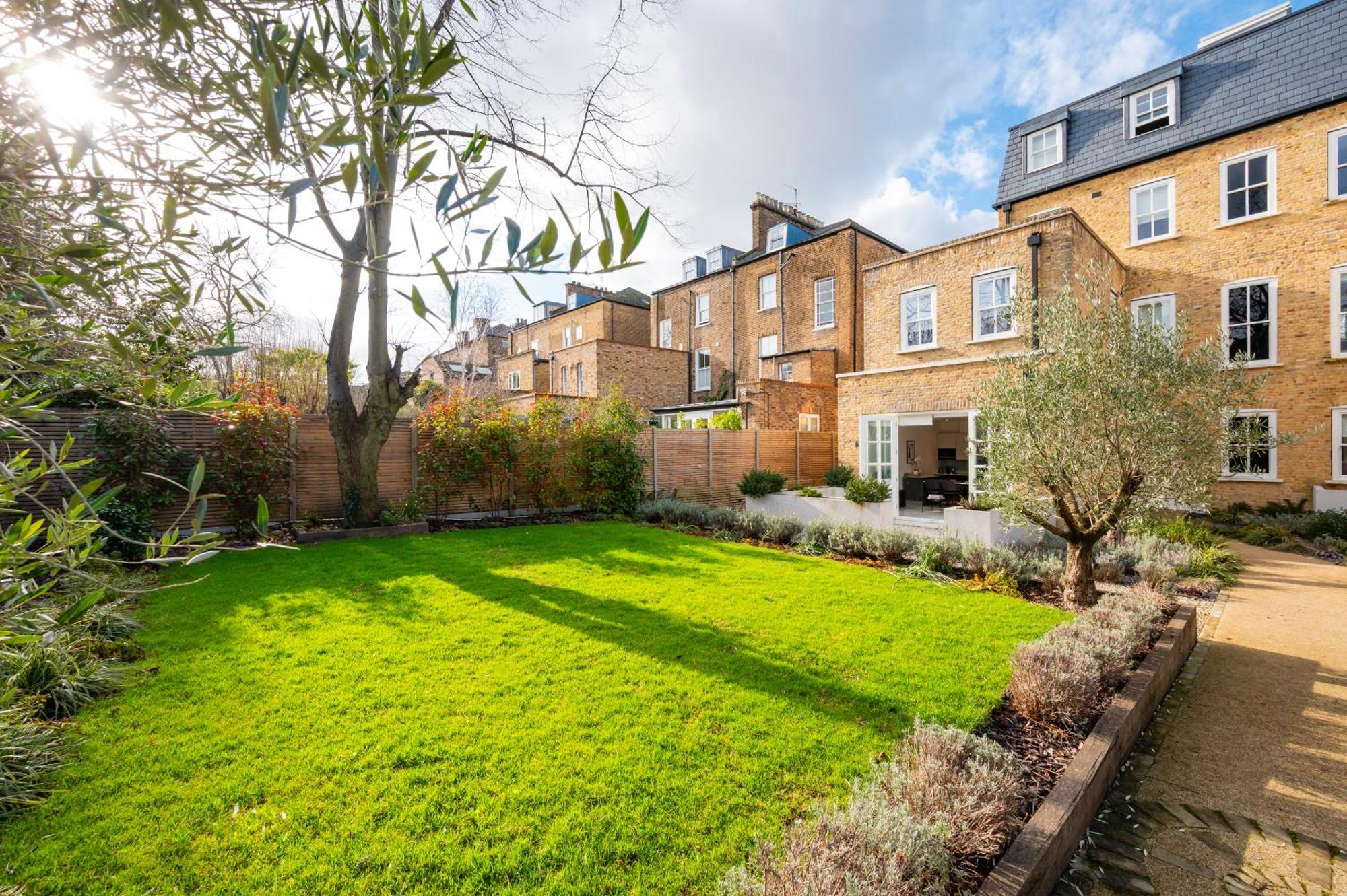 Premium Hungerford Road Apartment London
