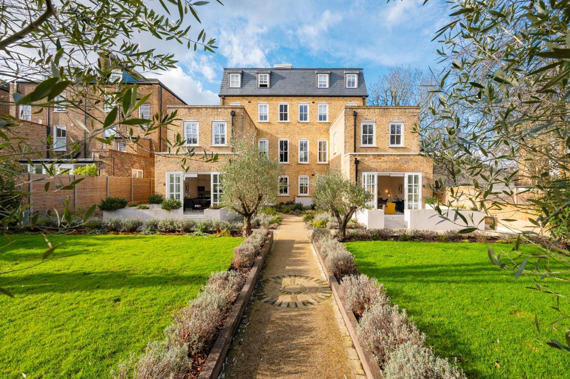 Premium Hungerford Road Apartment London