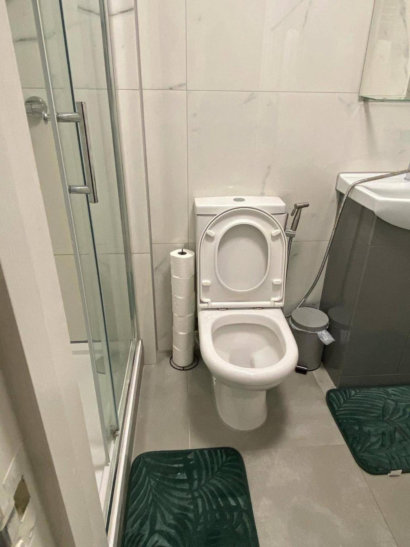 Studiosleeps2-gardenview-parking-internet-patio Apartment London