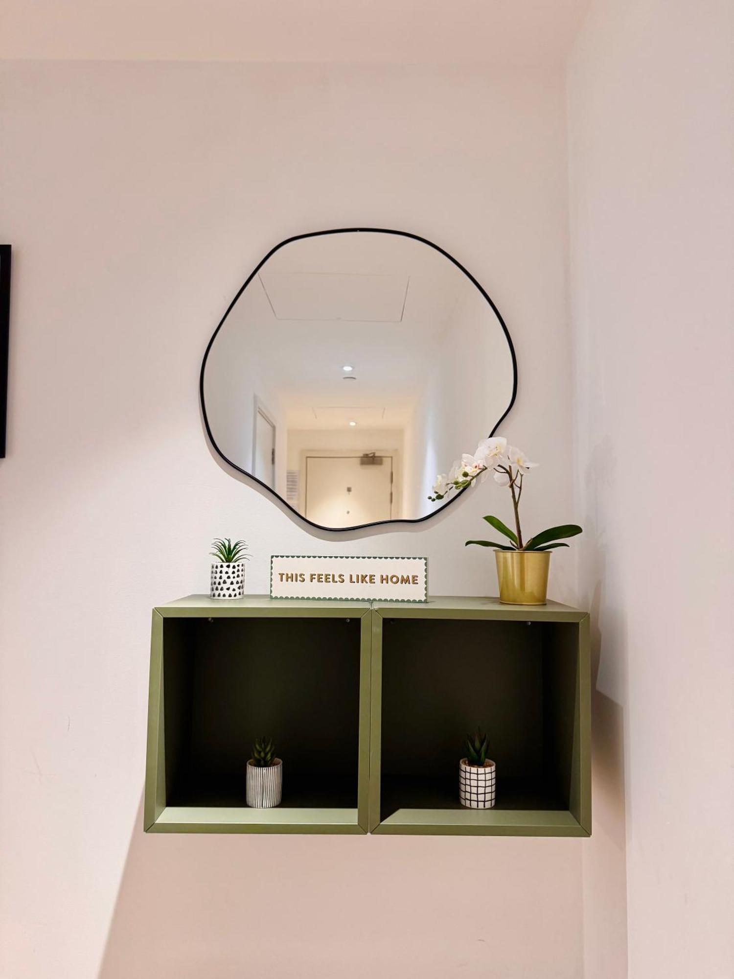 Scenic View 1-bed Near Downtown With Free Wifi * Londres