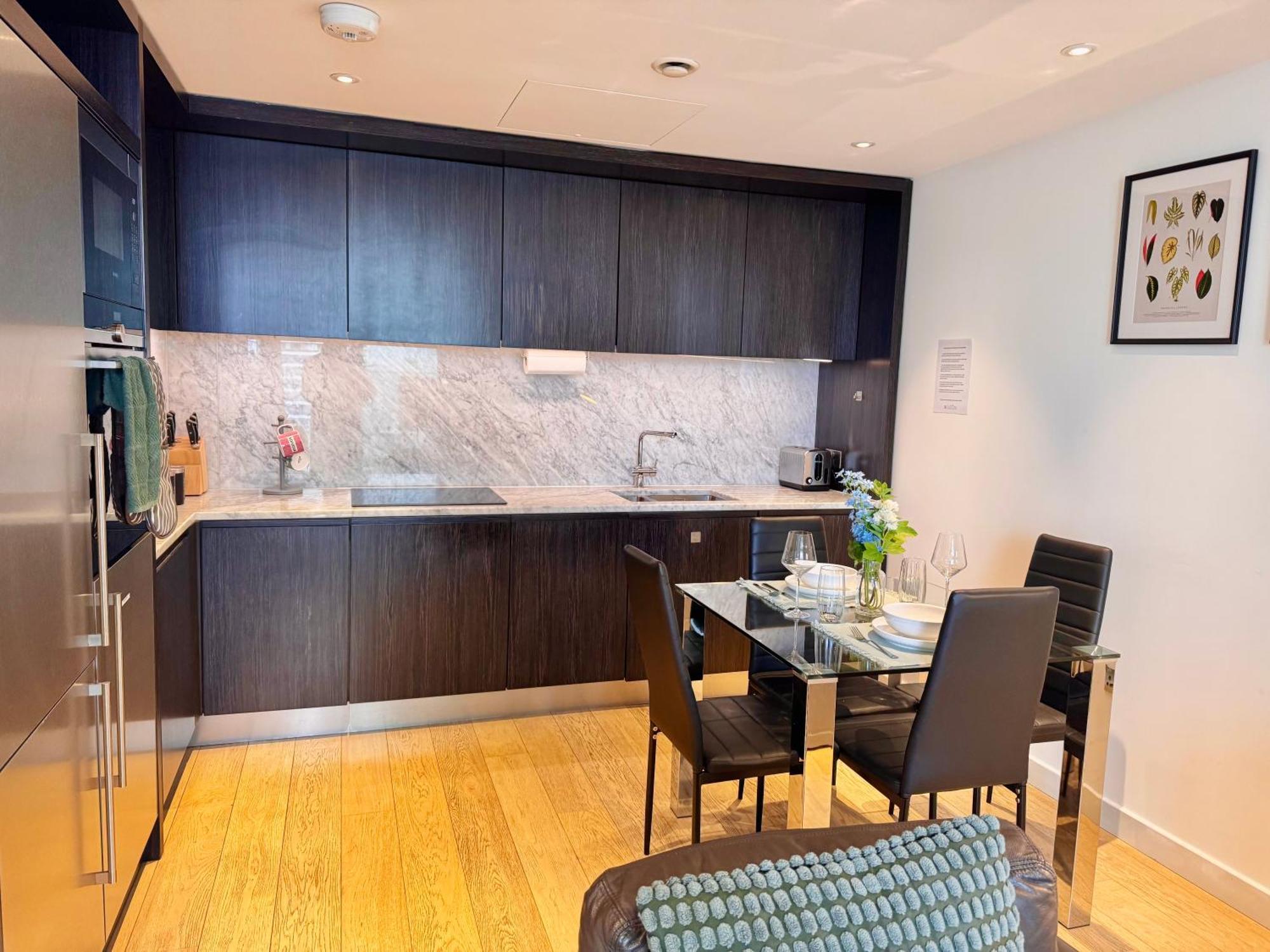 Scenic View 1-bed Near Downtown With Free Wifi