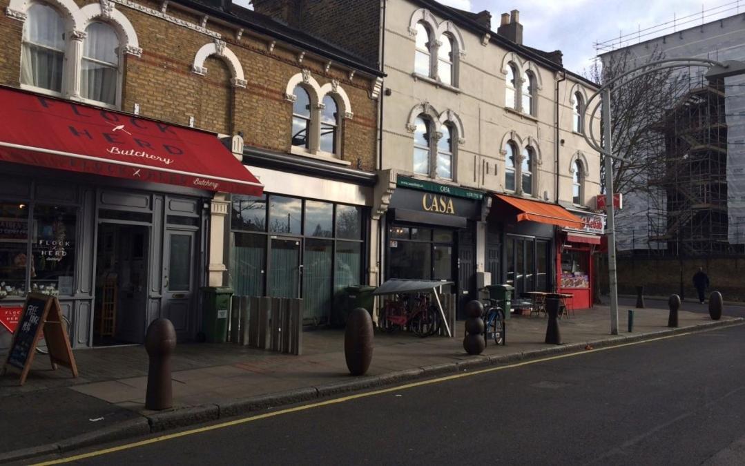 Free Parking 4 Beds Flat 15 Min Train To Victoria Bridge St Paul Cathedral Apartment *