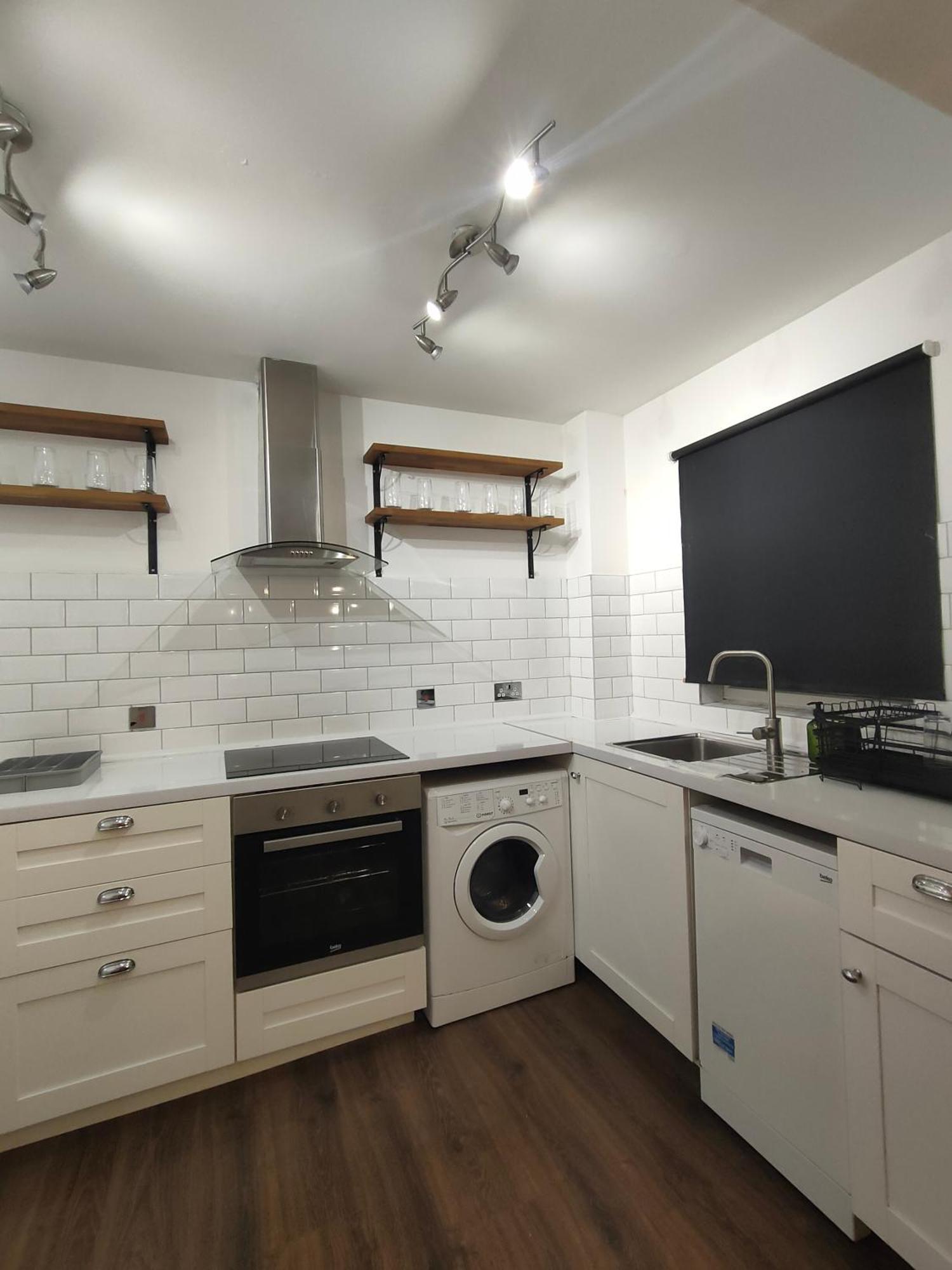 Free Parking 4 Beds Flat 15 Min Train To Victoria Bridge St Paul Cathedral Apartamento *