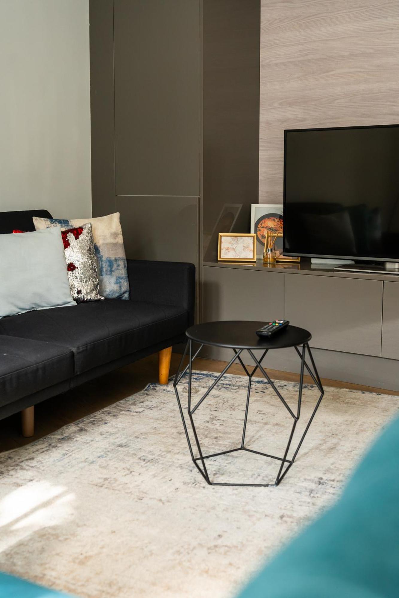 Stylish 2-bed In Camden Special Price Due To Maintenance Road Works Nearby London