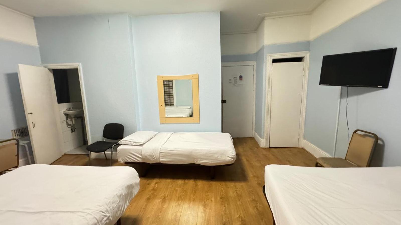 Collingham Place Apartment