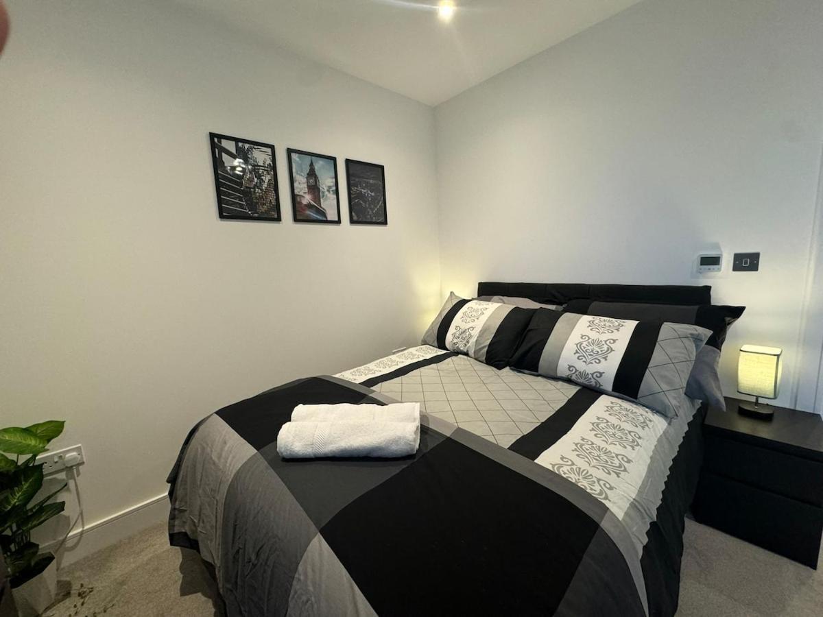 Apartment Stunning Luxury 2 Bedroom *