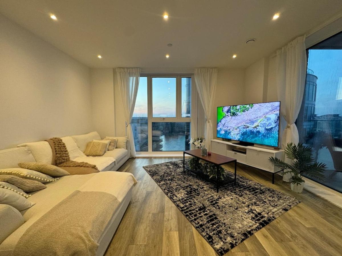 Apartment Stunning Luxury 2 Bedroom *