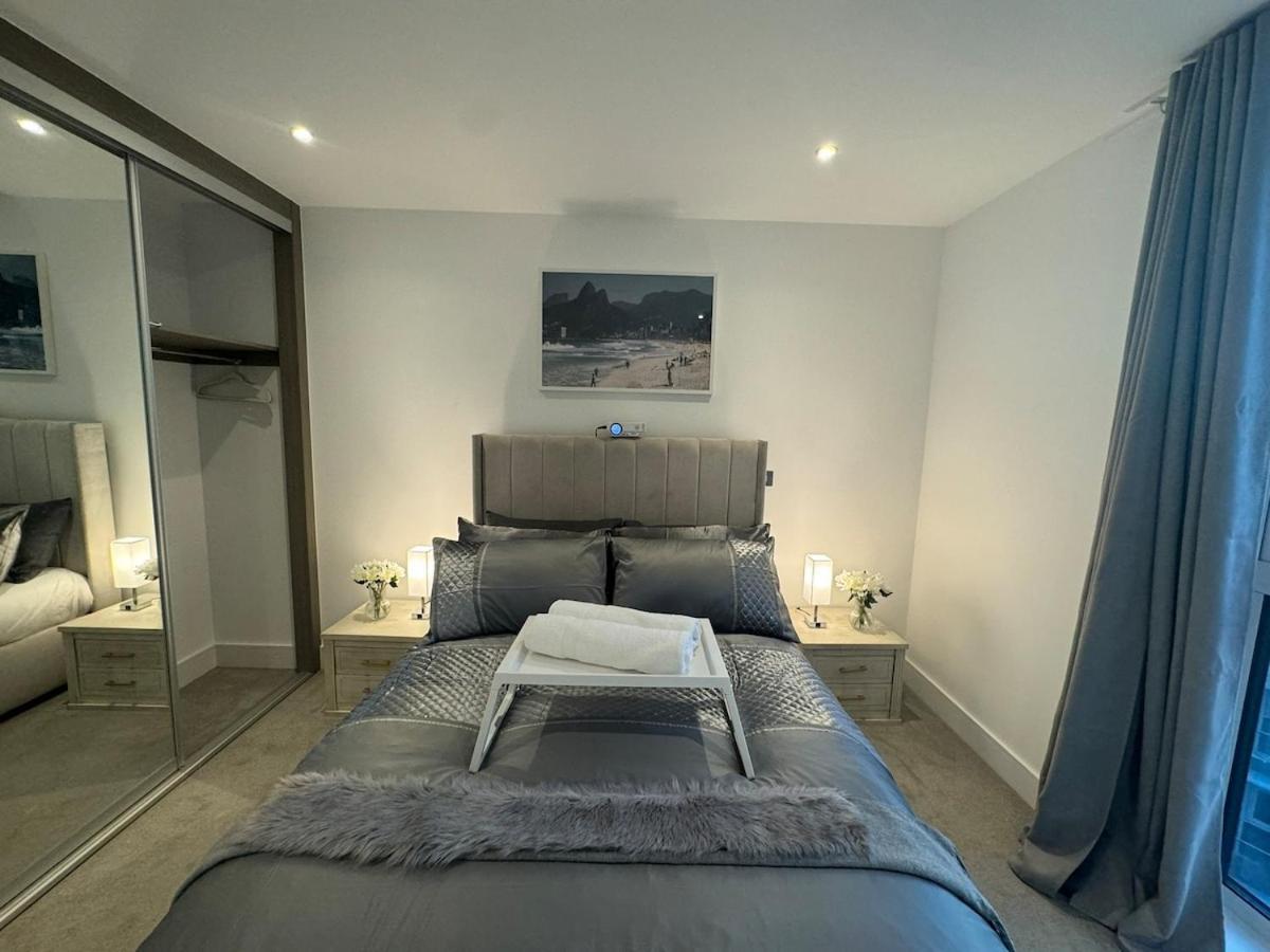 Stunning Luxury 2 Bedroom *