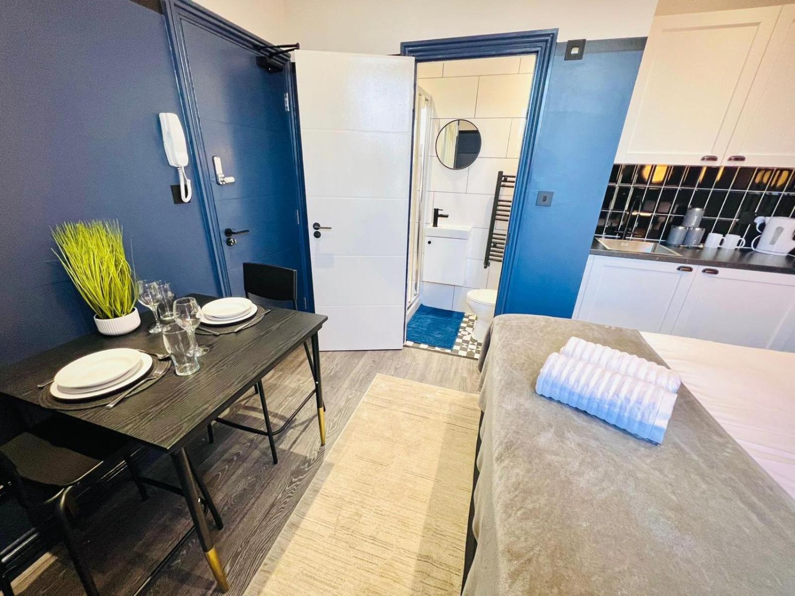 Gasthof 61 Studio, Ideal For Tourists High Recommend!!! *