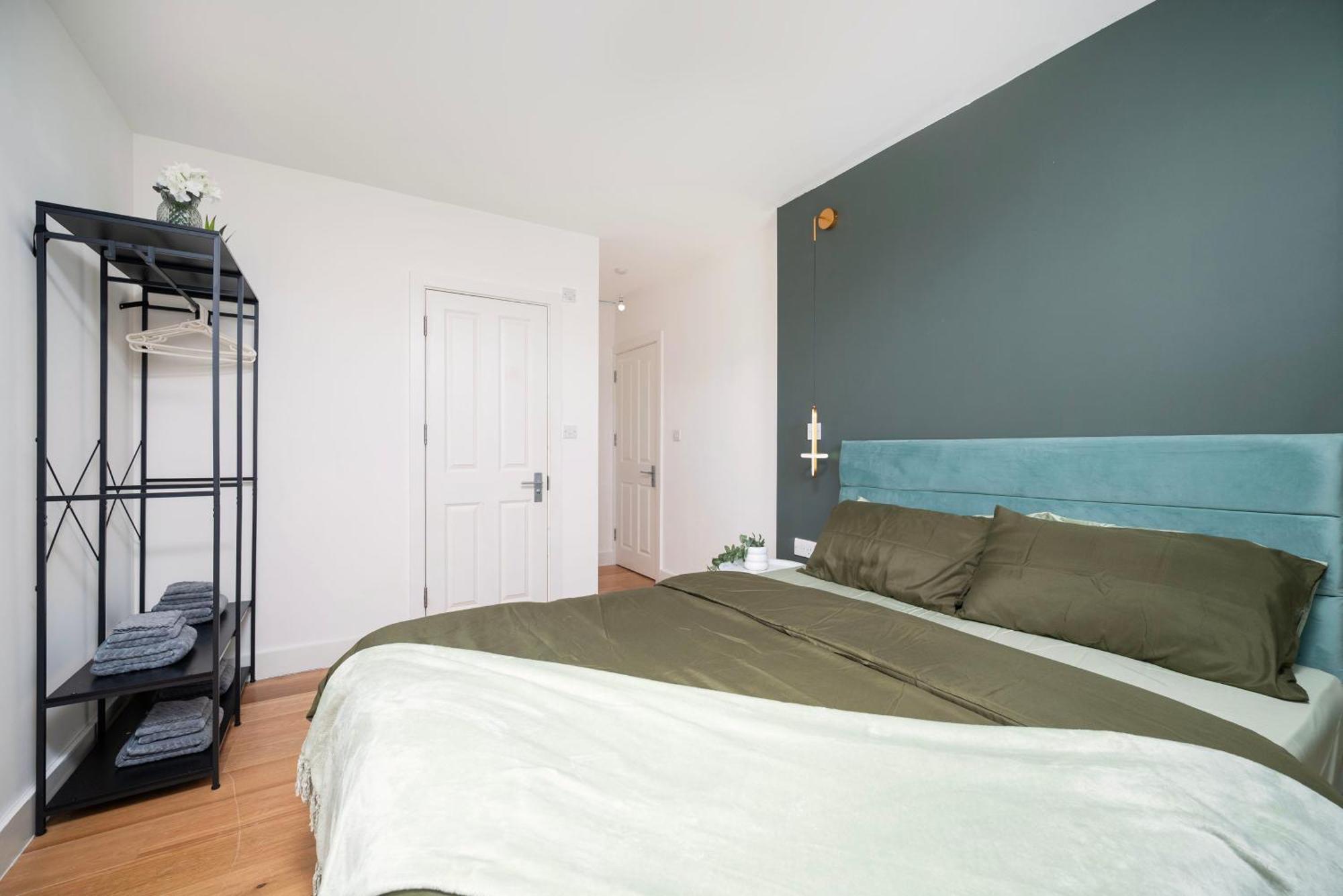 Stylish 2 Bed In Heart Of Stockwell, Free Wifi 12 Mins To Oxford Circus & Kings Cross London