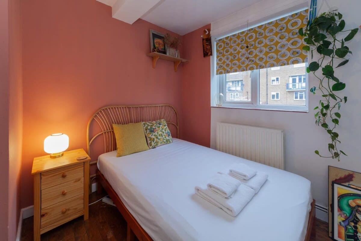 Stylish 1 Bedroom In Hackney Apartment