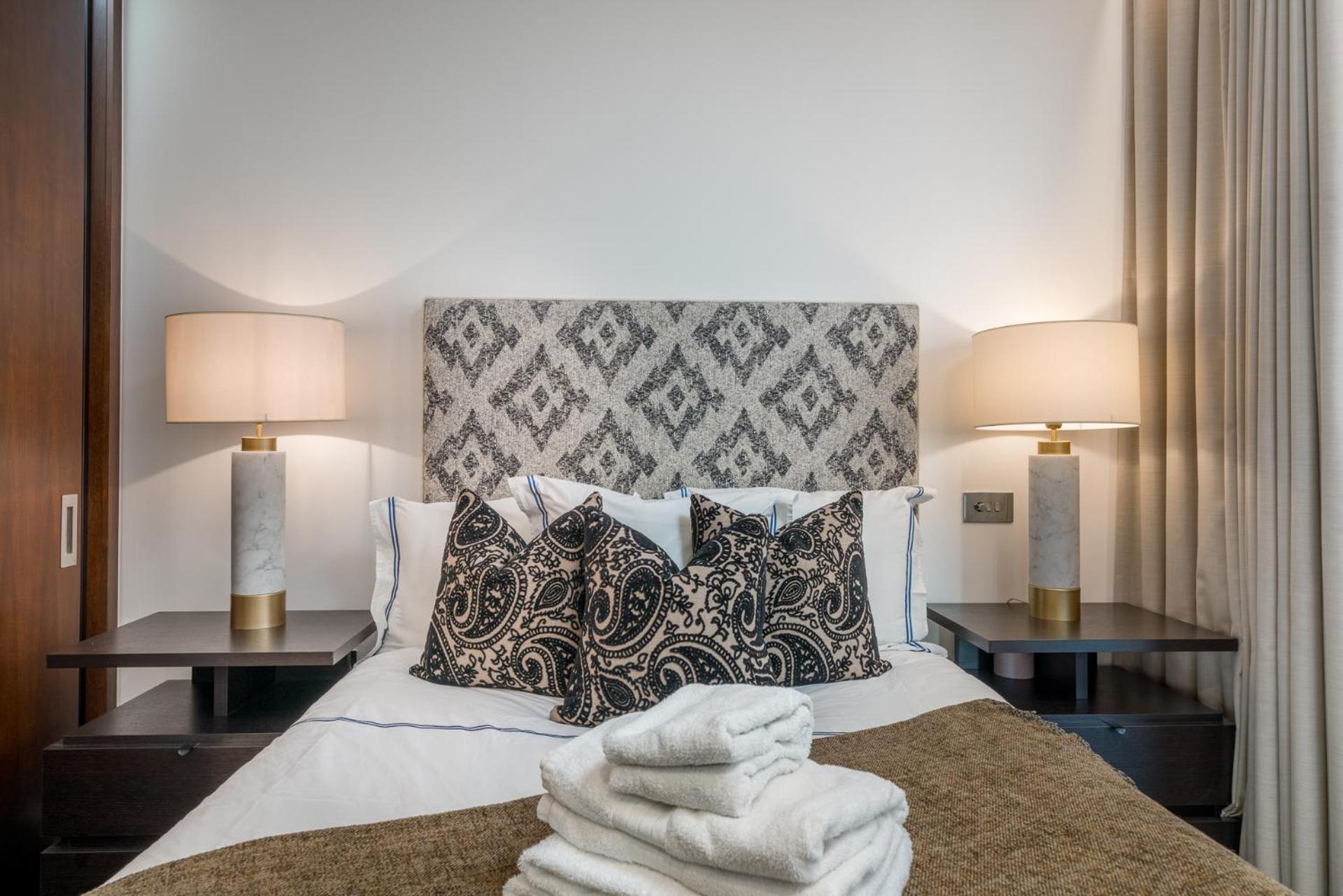 Riverfront Retreat In 2 Bed 2 Bath * Londen