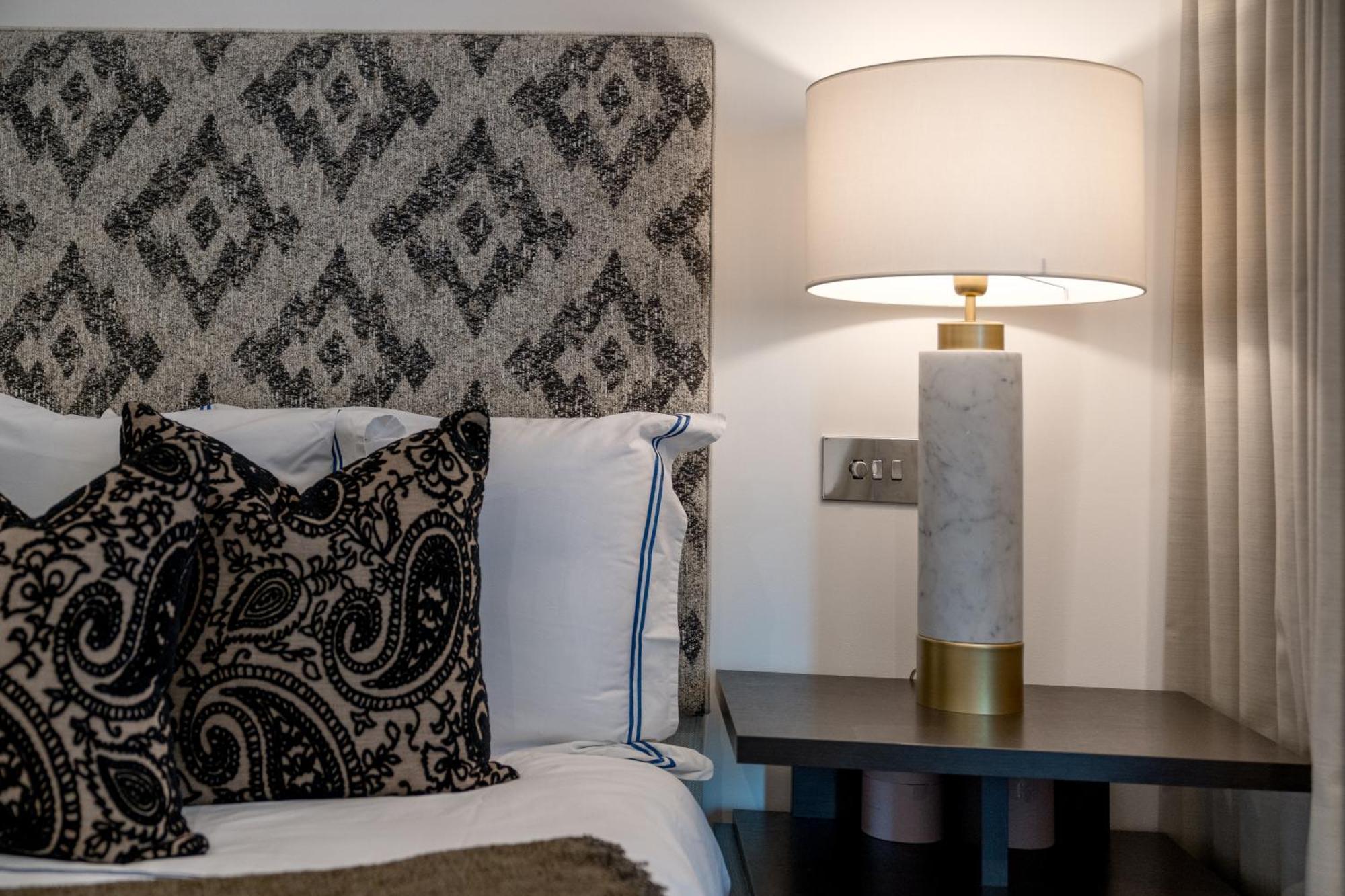 Riverfront Retreat In 2 Bed 2 Bath Appartement Londen