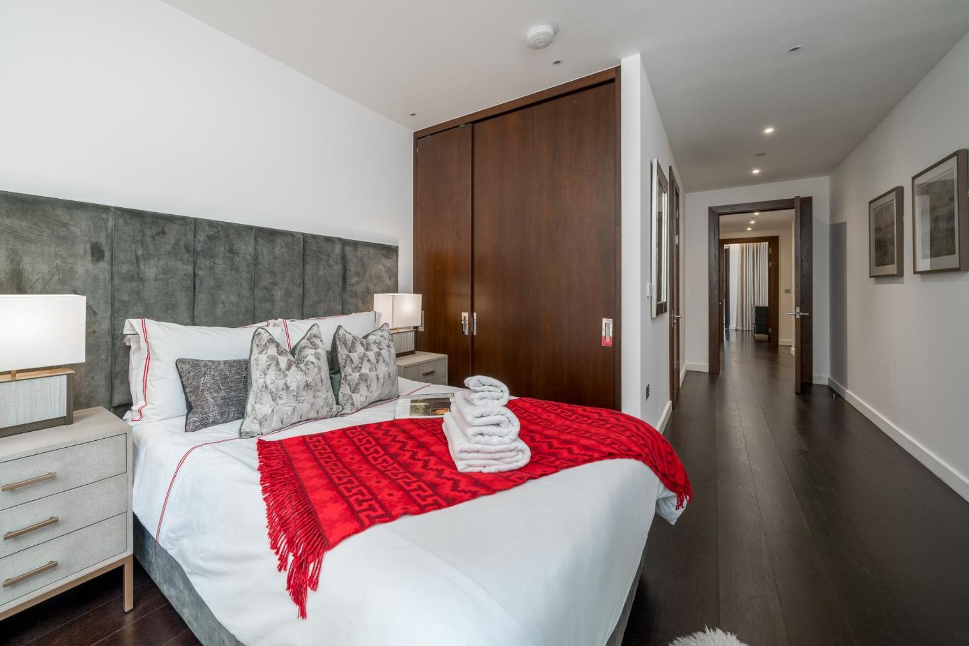 Appartement Riverfront Retreat In 2 Bed 2 Bath Londen