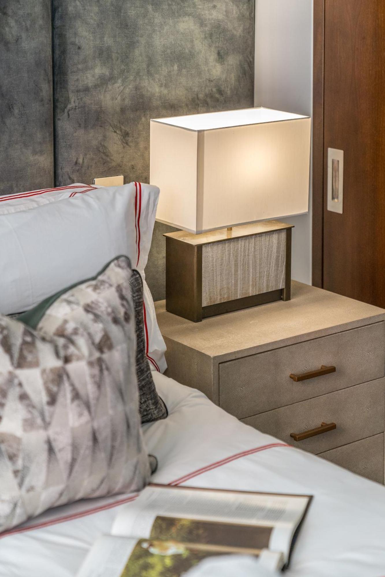 Riverfront Retreat In 2 Bed 2 Bath * Londen