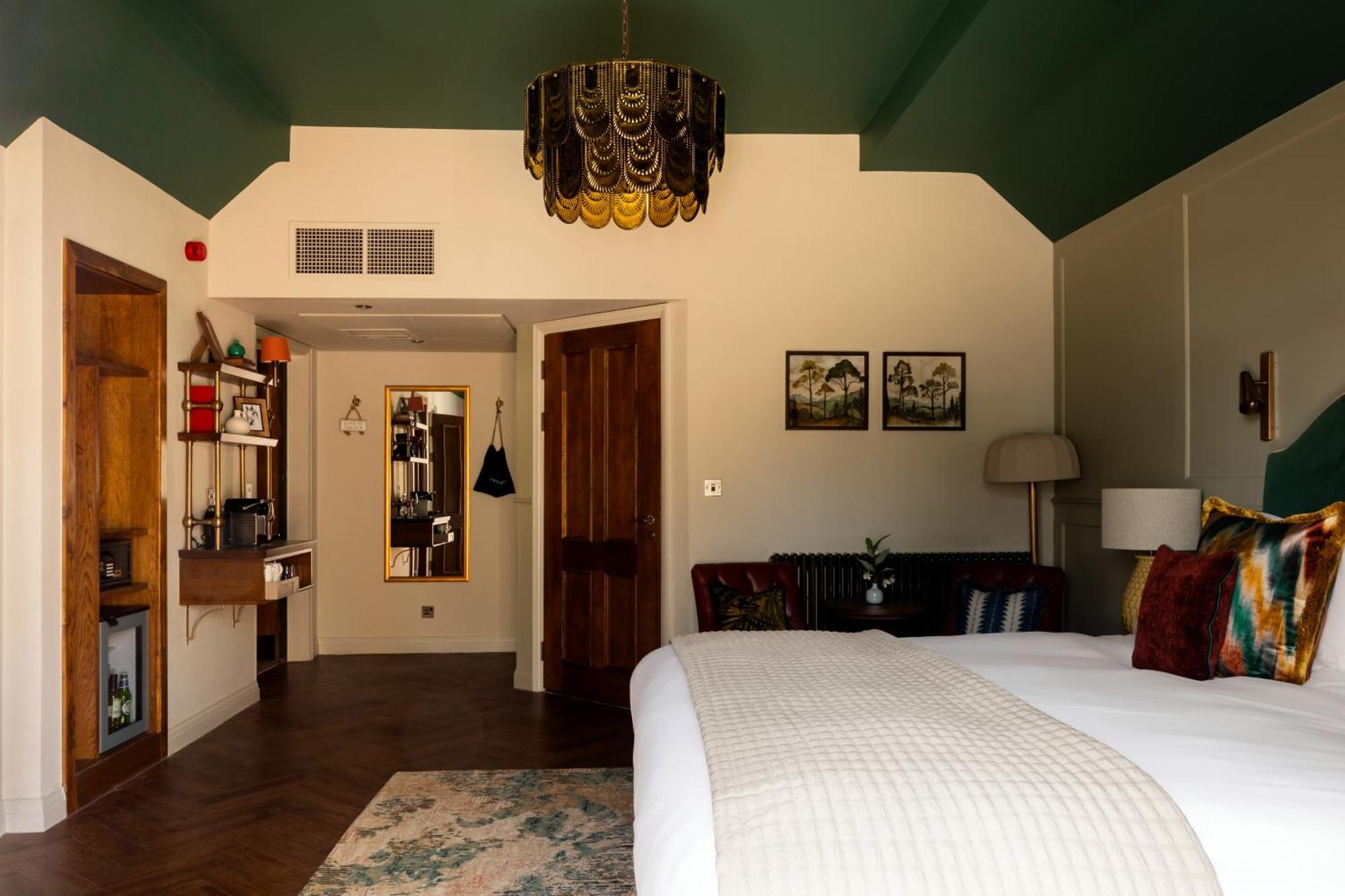 Coach & Horses 3* London
