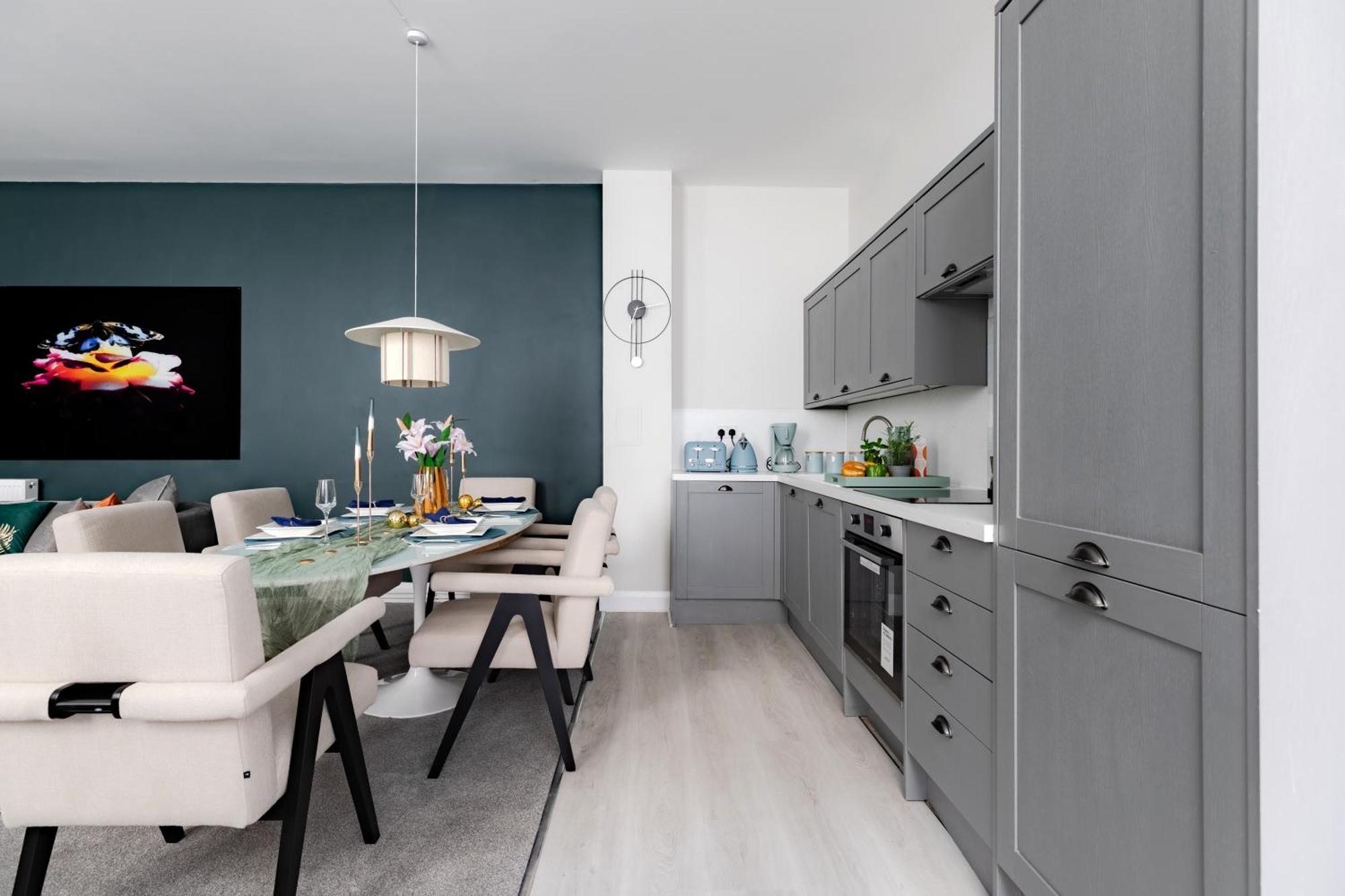 Off Oxford Circus! Large Unique Artist's Family And Friends Apartment London