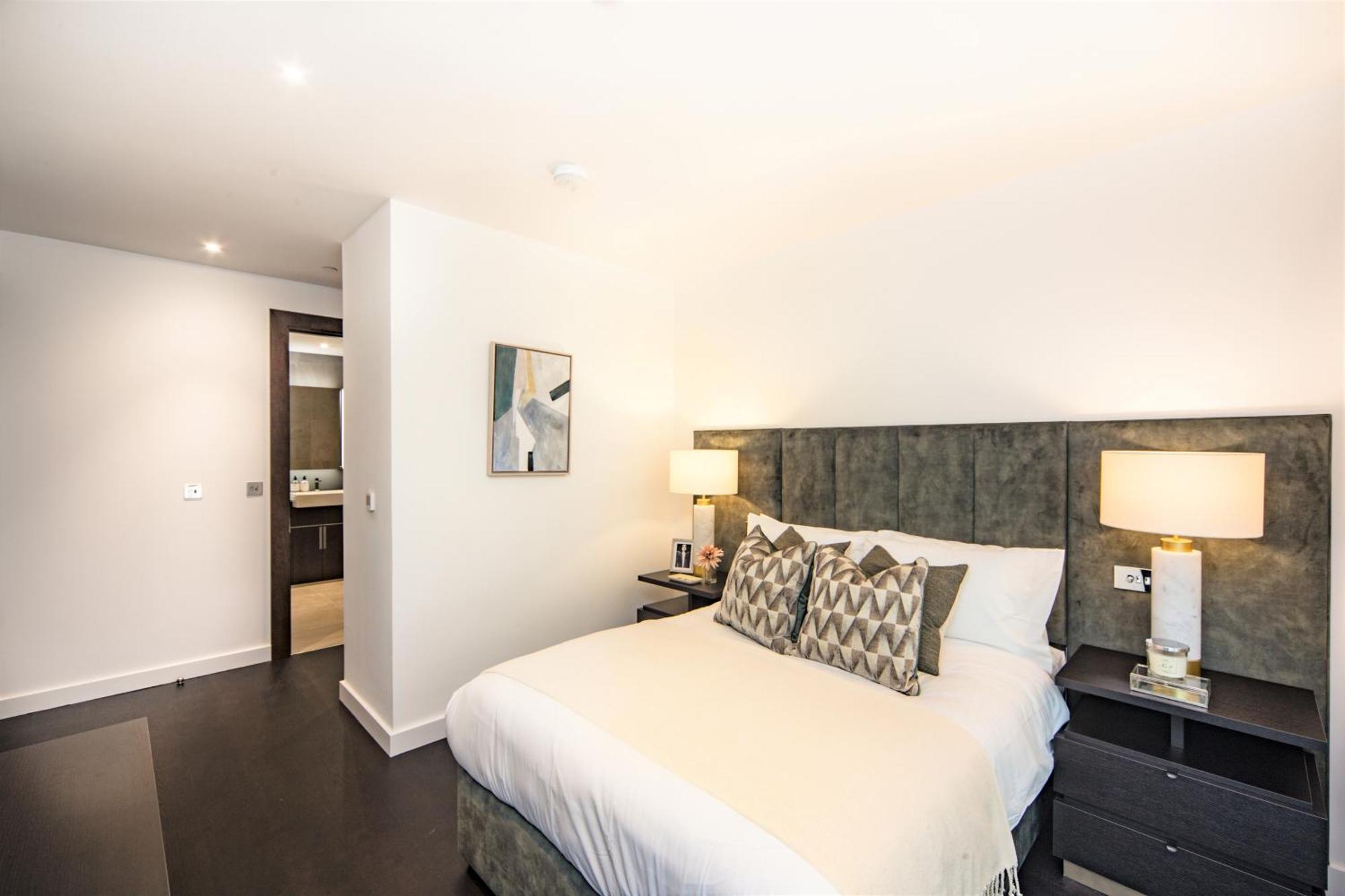 Apartment Thornes House London