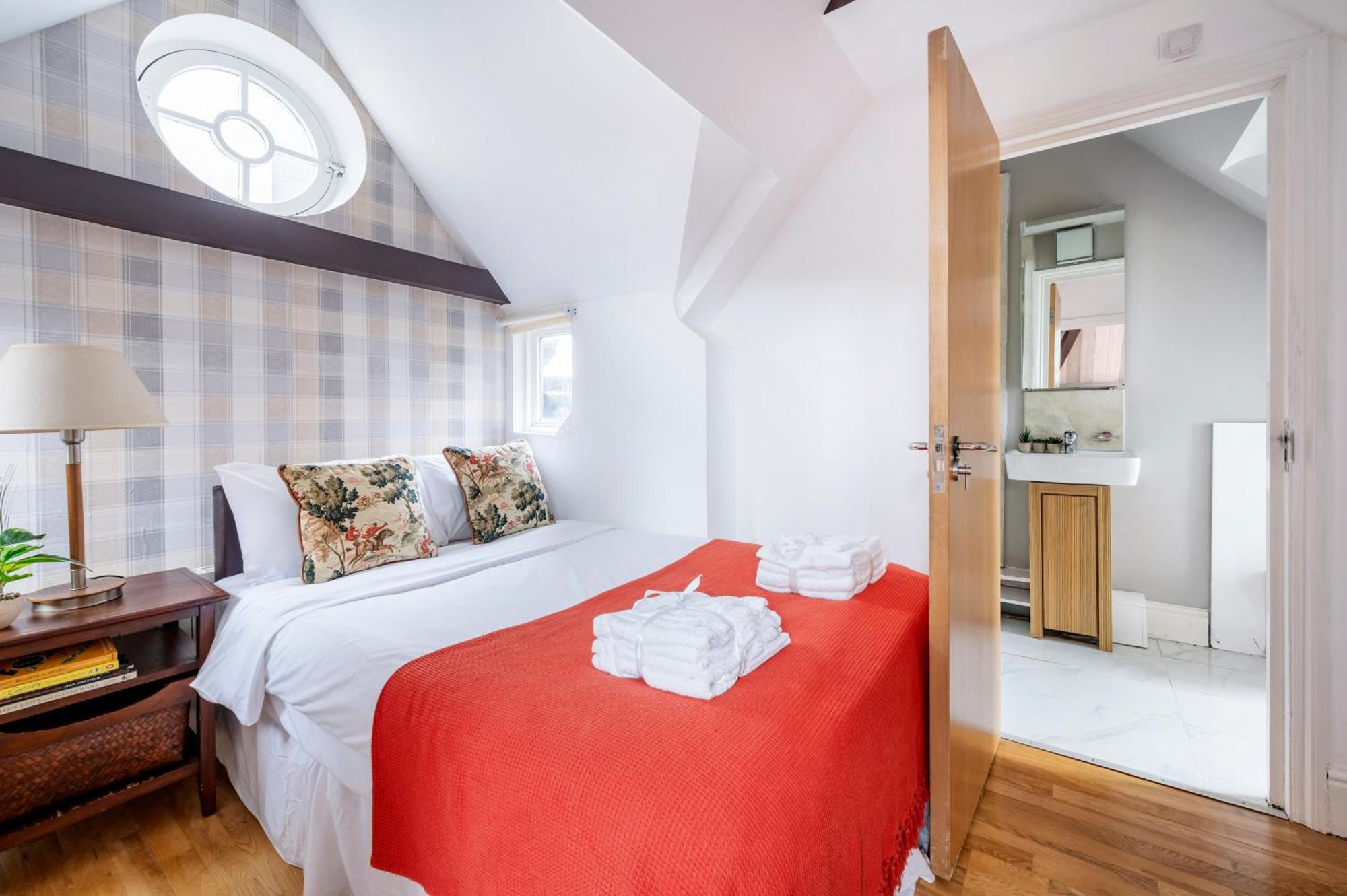 Sunny Loft In Center Of Leilighet *