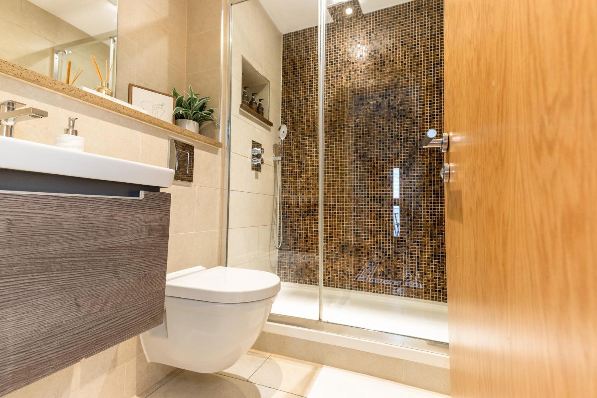 Appartement Luxury In Near Big Ben, Buckingham Palace And Eye Londen