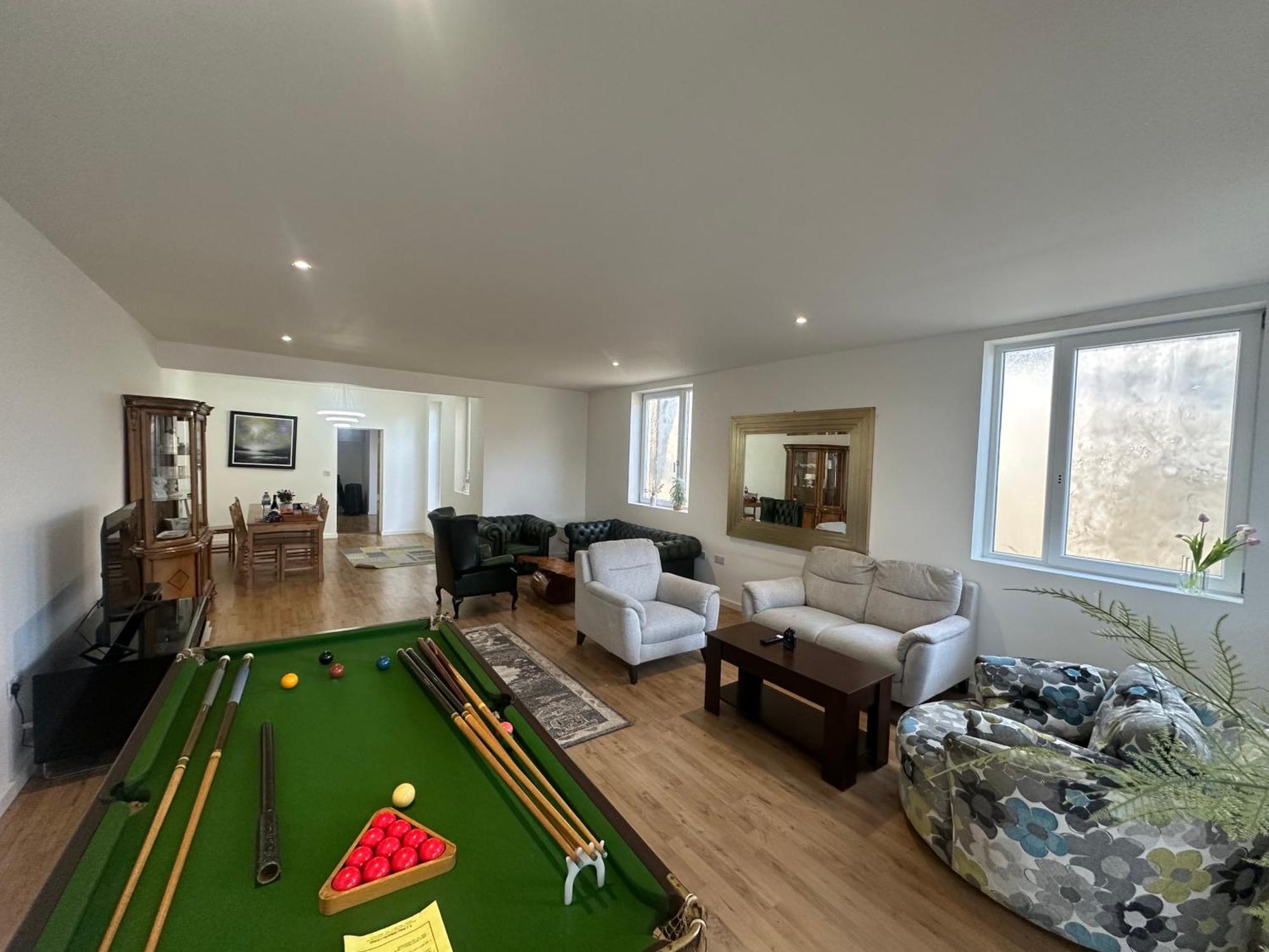 North A Spacious 7 Bedroom House Accommodating Up To 18 People Complete With Own Gym And Table Tennis Сasa de vacaciones