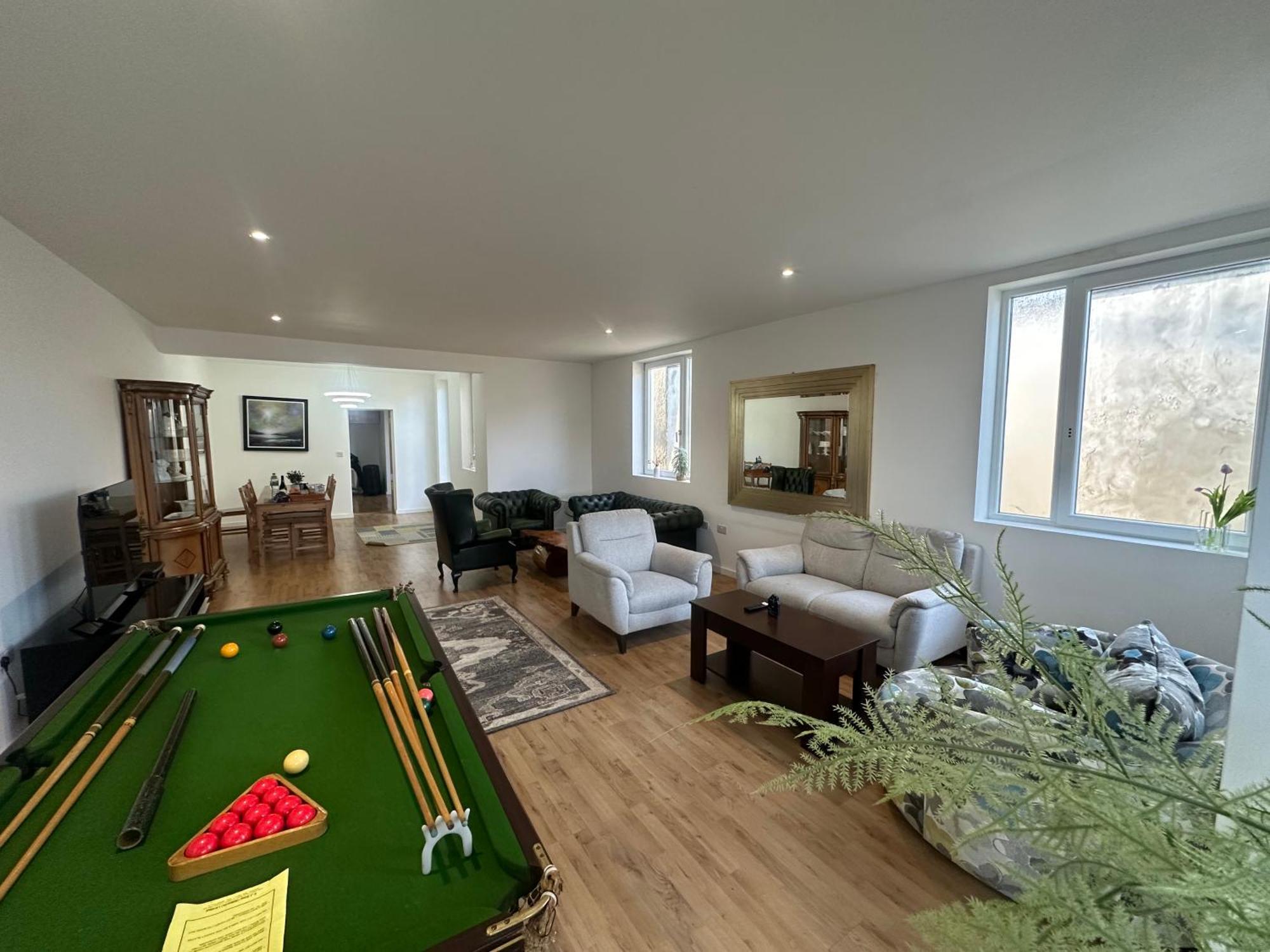 North A Spacious 7 Bedroom House Accommodating Up To 18 People Complete With Own Gym And Table Tennis Сasa de vacaciones