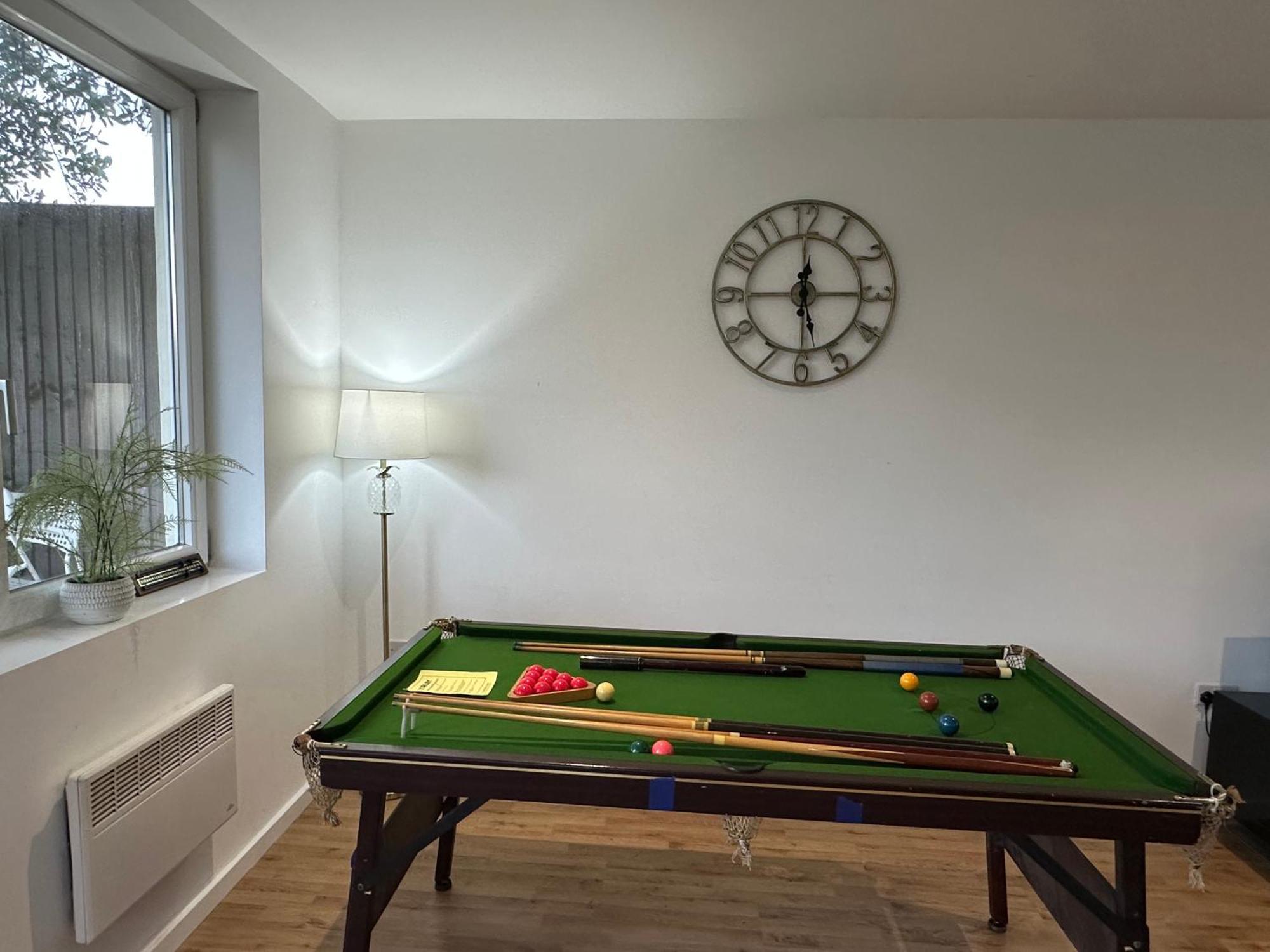 North A Spacious 7 Bedroom House Accommodating Up To 18 People Complete With Own Gym And Table Tennis Londres